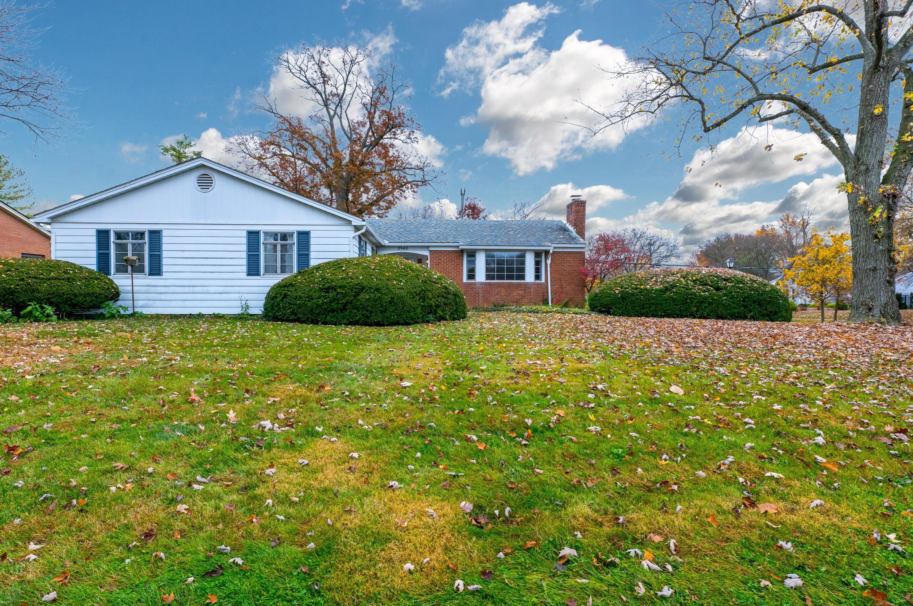 3940 Mountview Rd, Columbus, OH 43220-4856