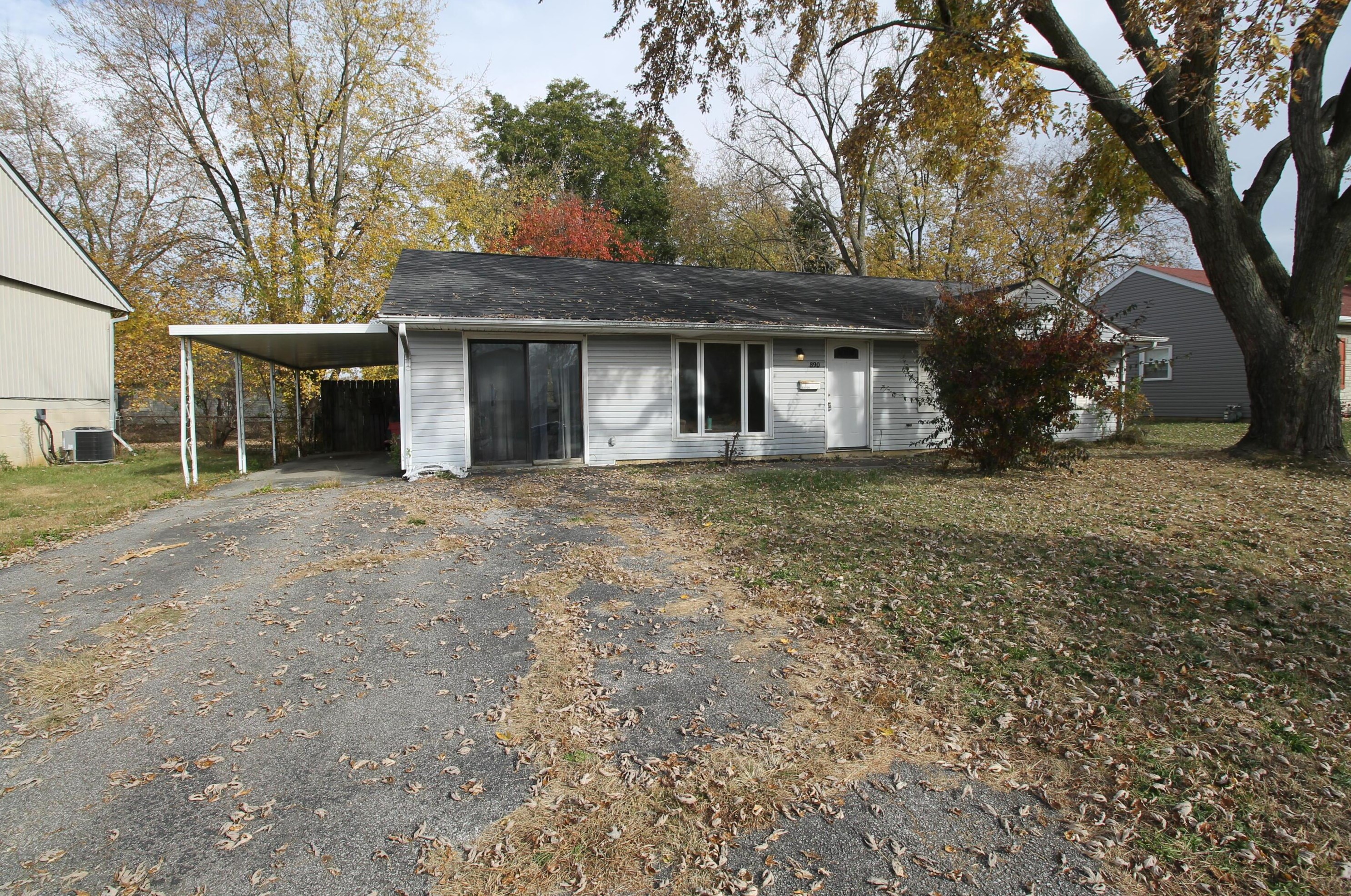 890 Belford Ave, Columbus, OH 43207-5025