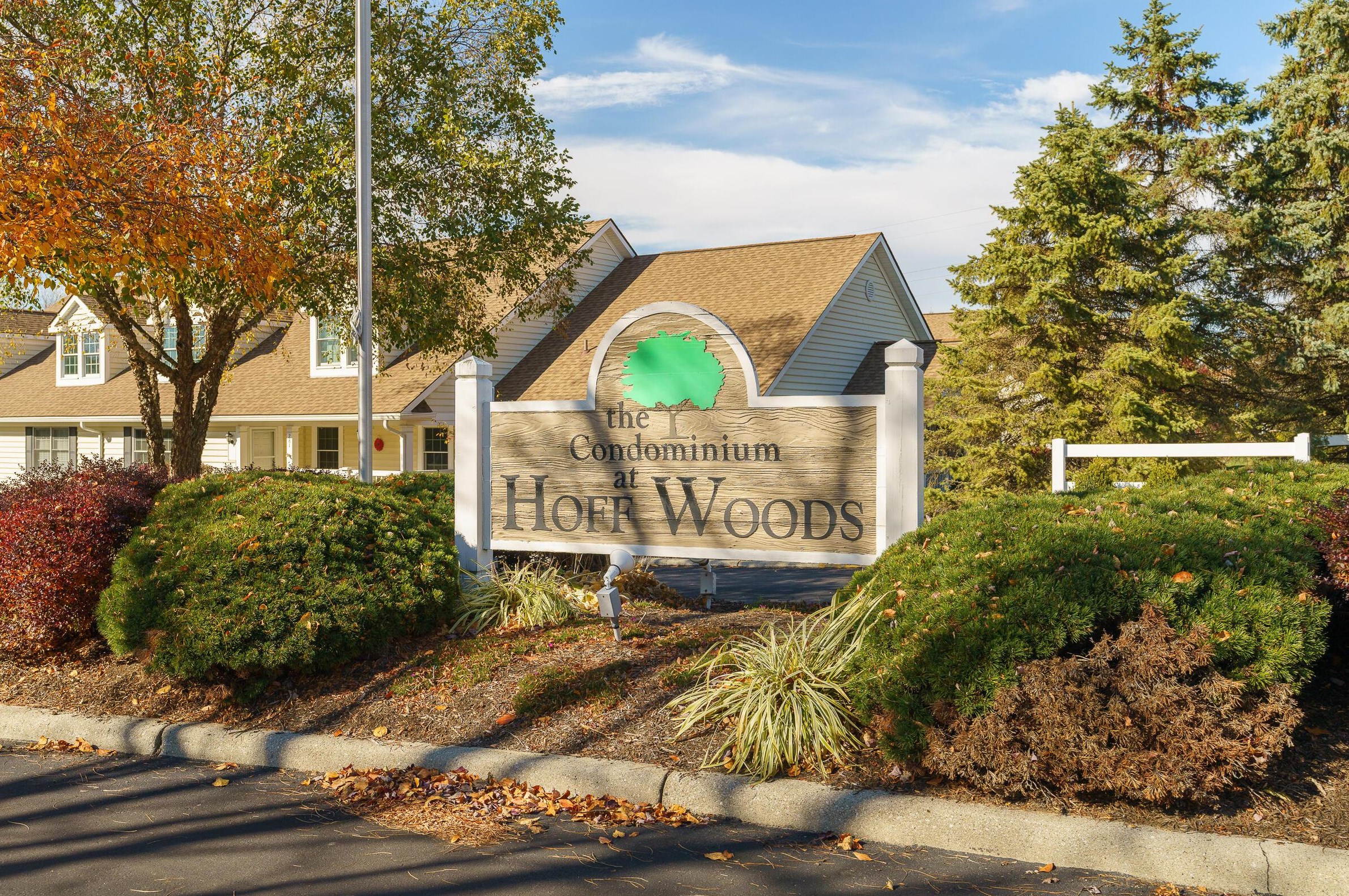 254 Black Walnut Dr, Westerville, OH 43082-9614