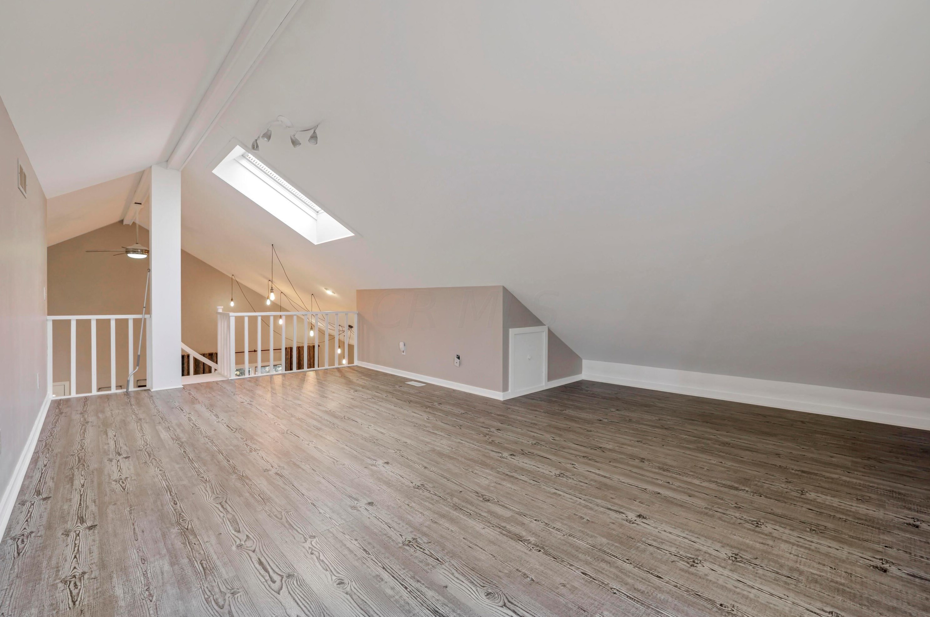 331 Lakeside Dr, Westerville OH  43081-3043 exterior