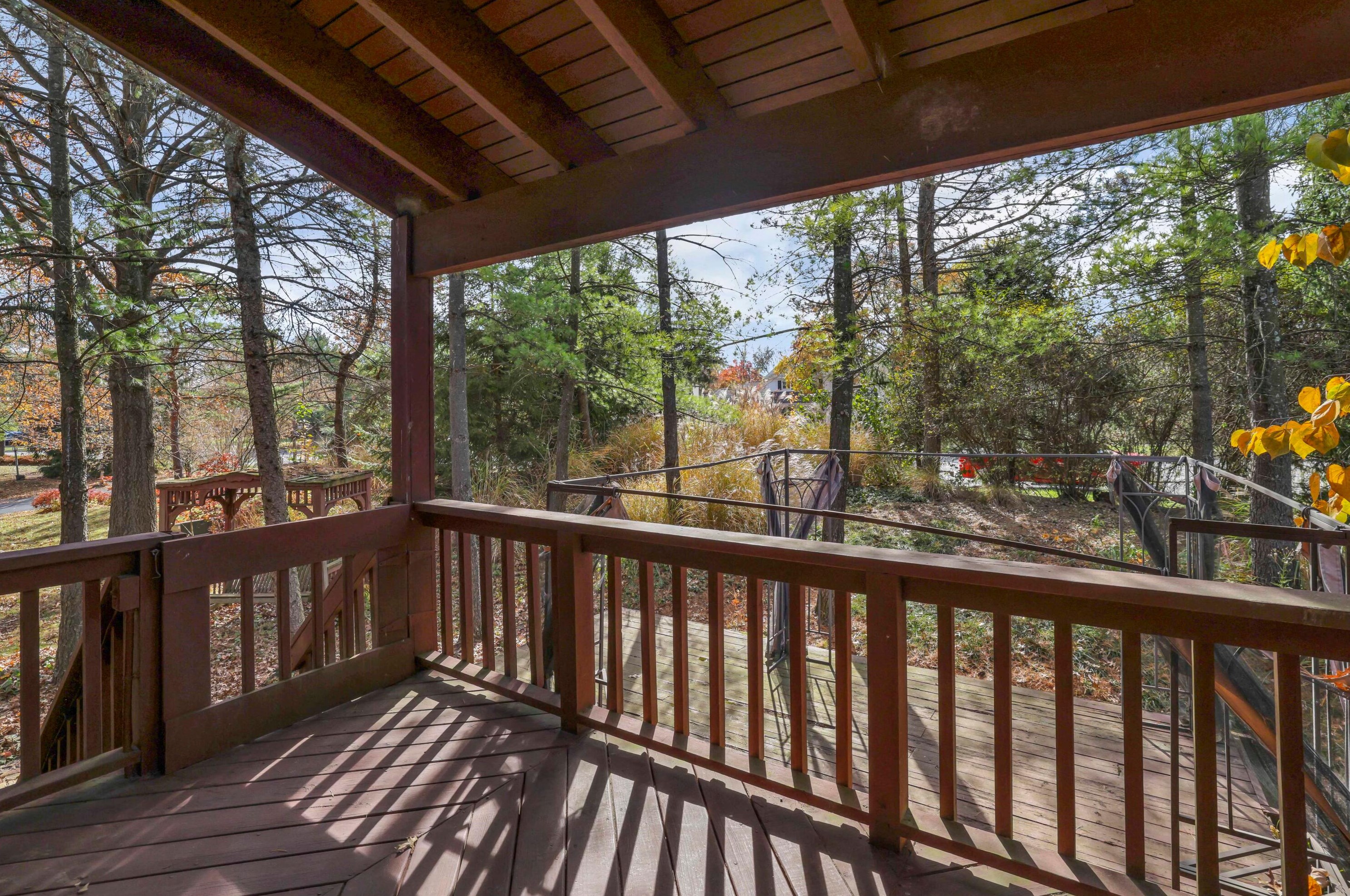 331 Lakeside Dr, Westerville OH  43081-3043 exterior