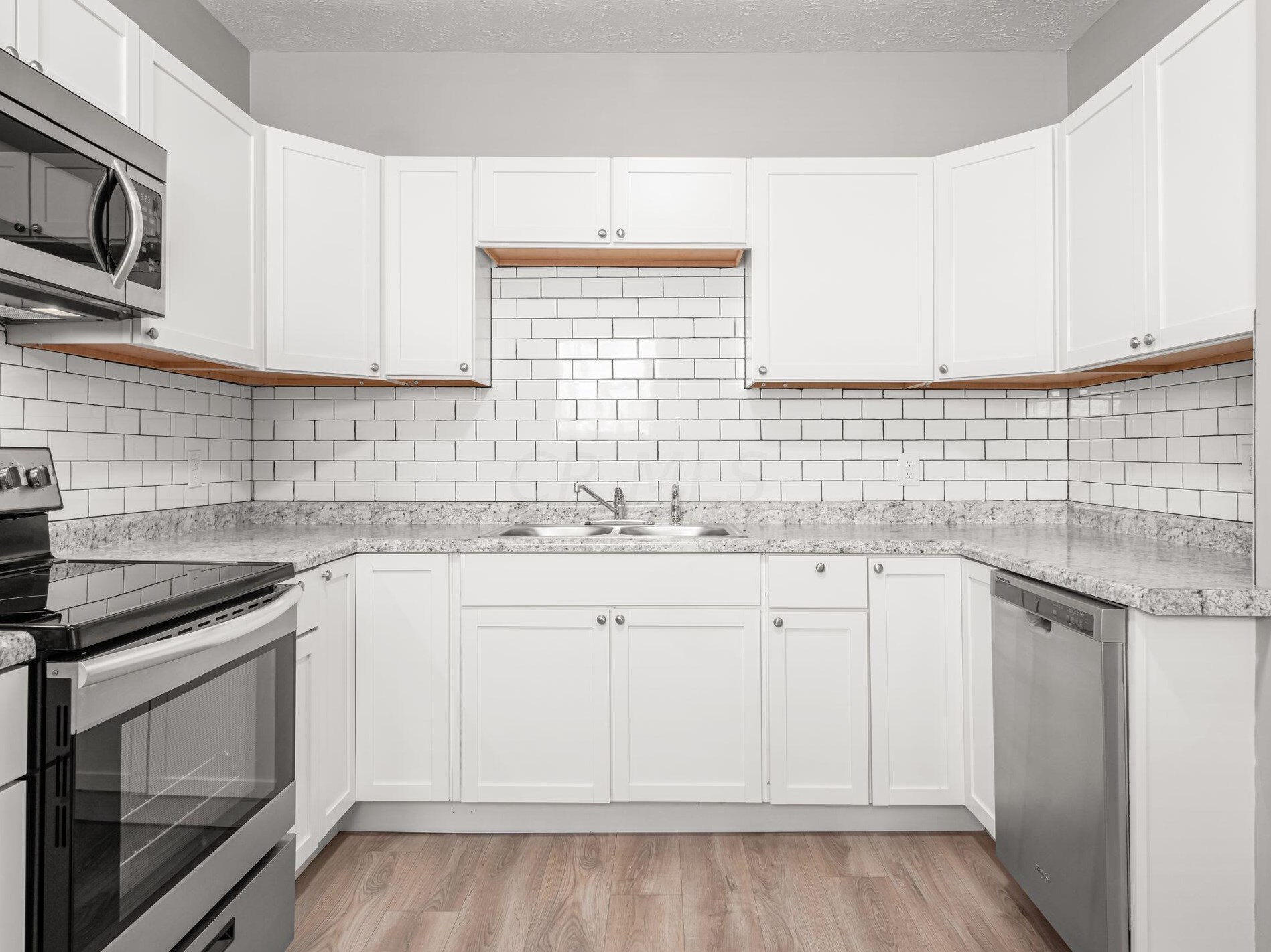 2318 Ridgeway Ave, Columbus OH  43219-2665 exterior