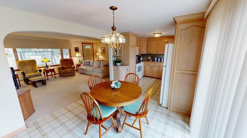 51 Deerfield Rd, North Woodbury OH  44813-9299 exterior