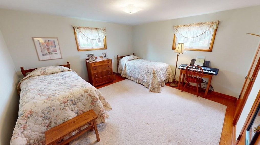 51 Deerfield Rd, North Woodbury OH  44813-9299 exterior