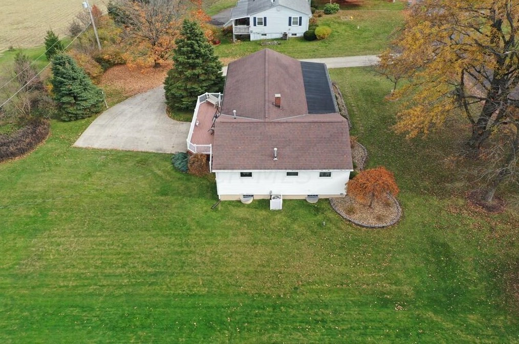 51 Deerfield Rd, North Woodbury OH  44813-9299 exterior