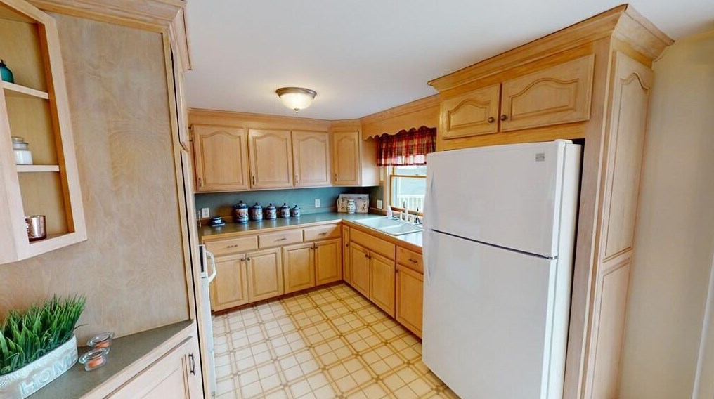 51 Deerfield Rd, North Woodbury OH  44813-9299 exterior