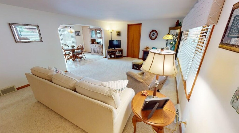 51 Deerfield Rd, North Woodbury OH  44813-9299 exterior