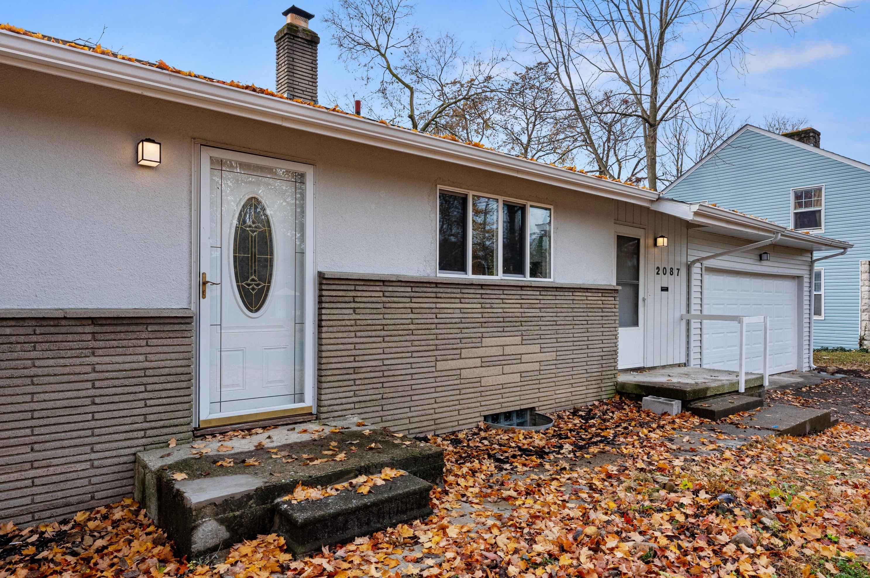 2087 Maryland Ave, Columbus OH  43219-2961 exterior