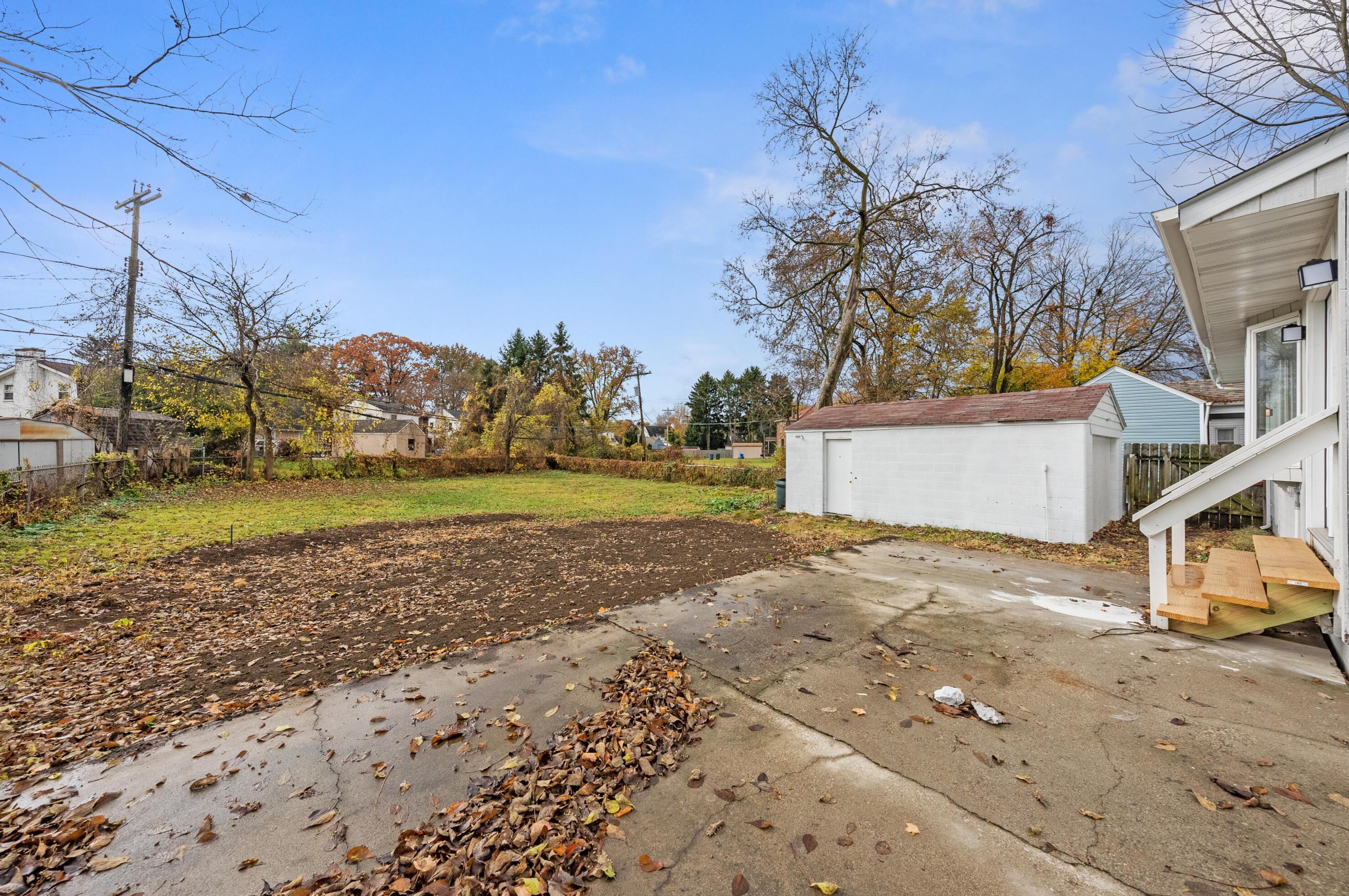 2087 Maryland Ave, Columbus OH  43219-2961 exterior