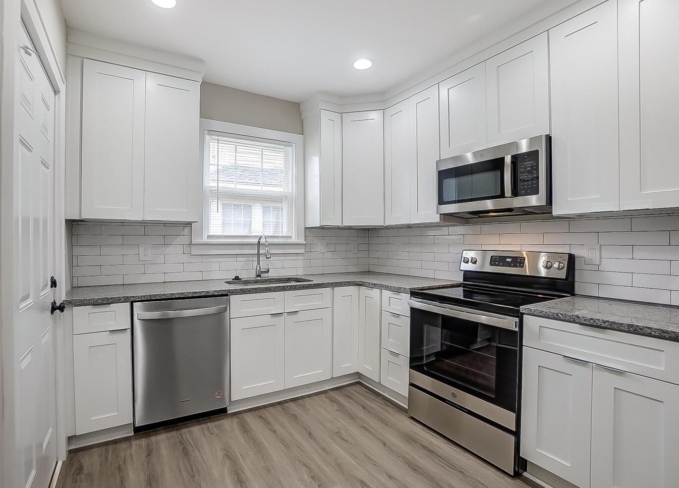 101 Harris Ave, Columbus OH 43204-3342 exterior