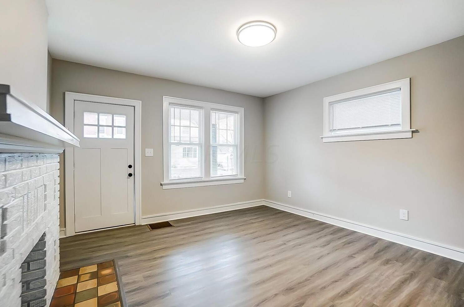 101 Harris Ave, Columbus OH 43204-3342 exterior