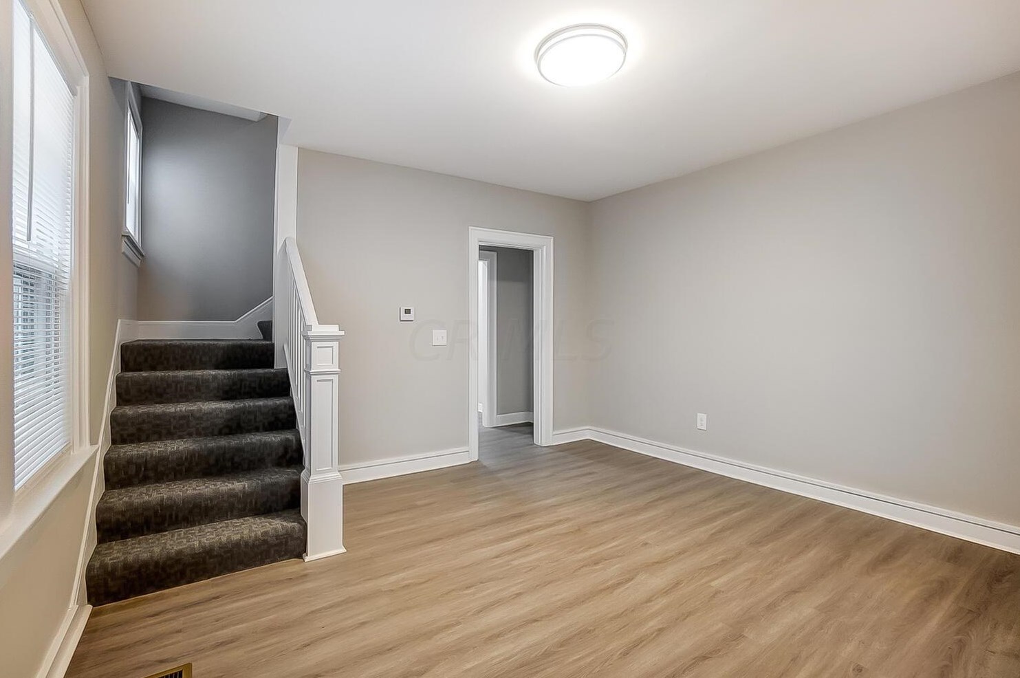 101 Harris Ave, Columbus OH 43204-3342 exterior