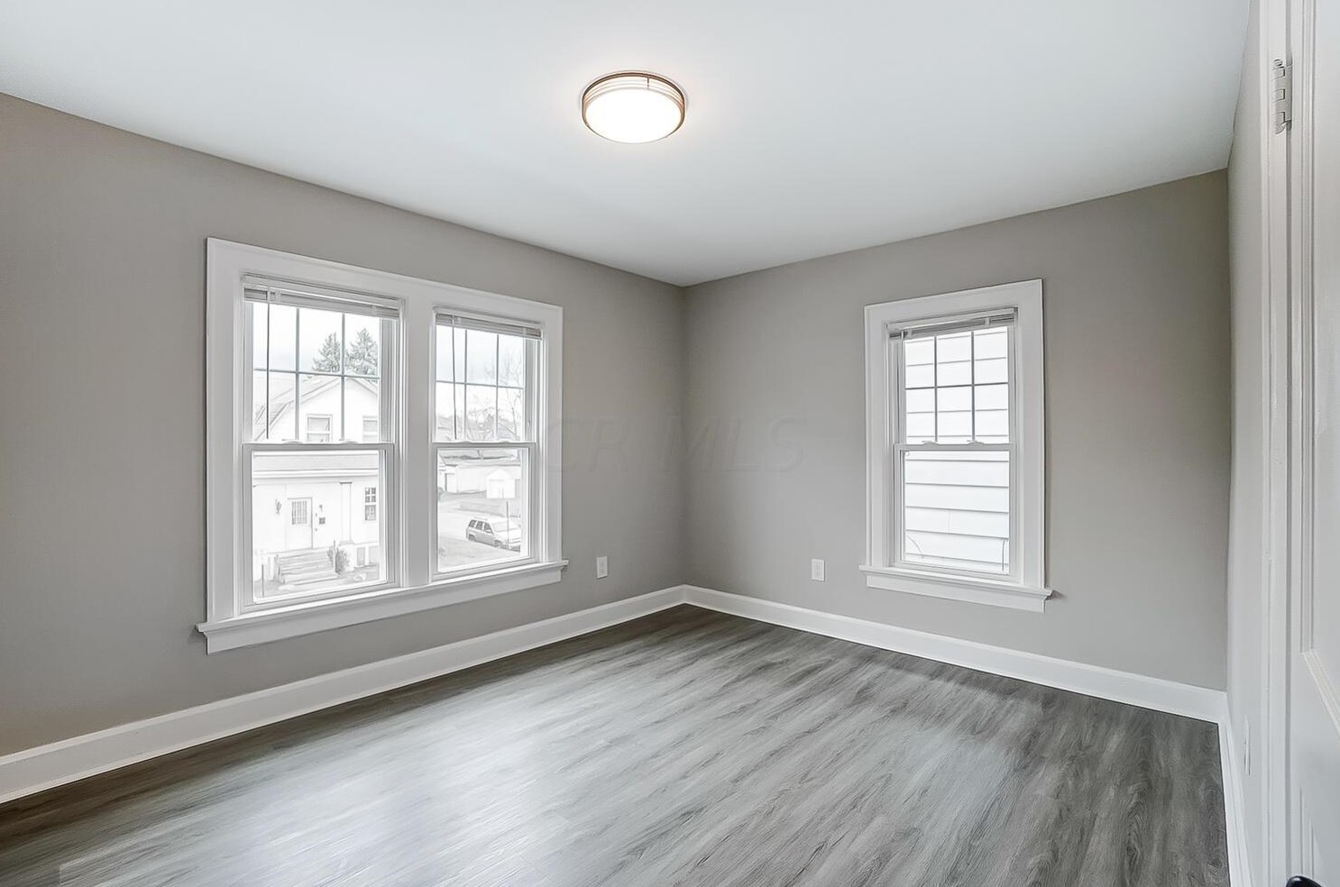 101 Harris Ave, Columbus OH 43204-3342 exterior