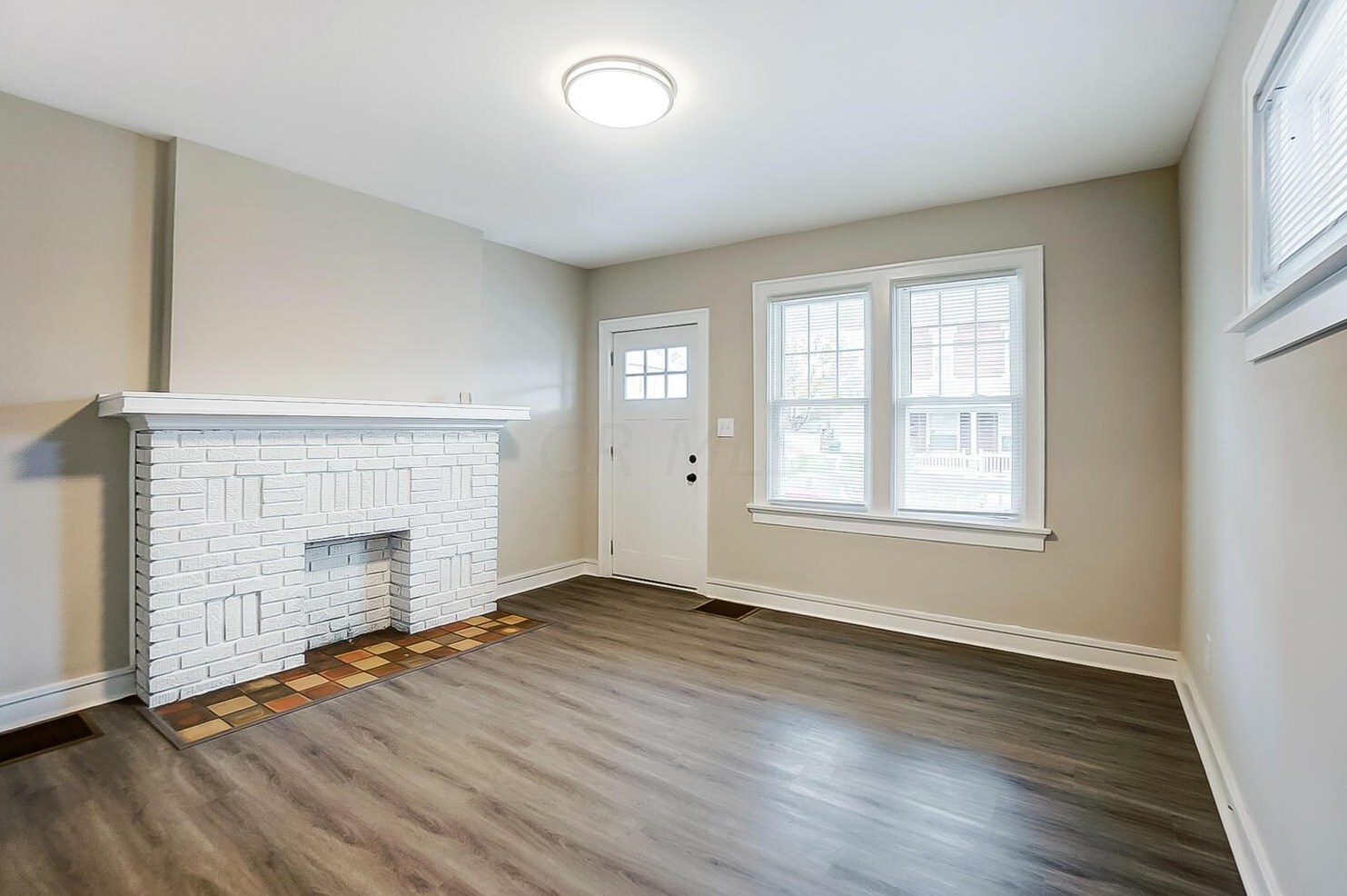 101 Harris Ave, Columbus OH 43204-3342 exterior