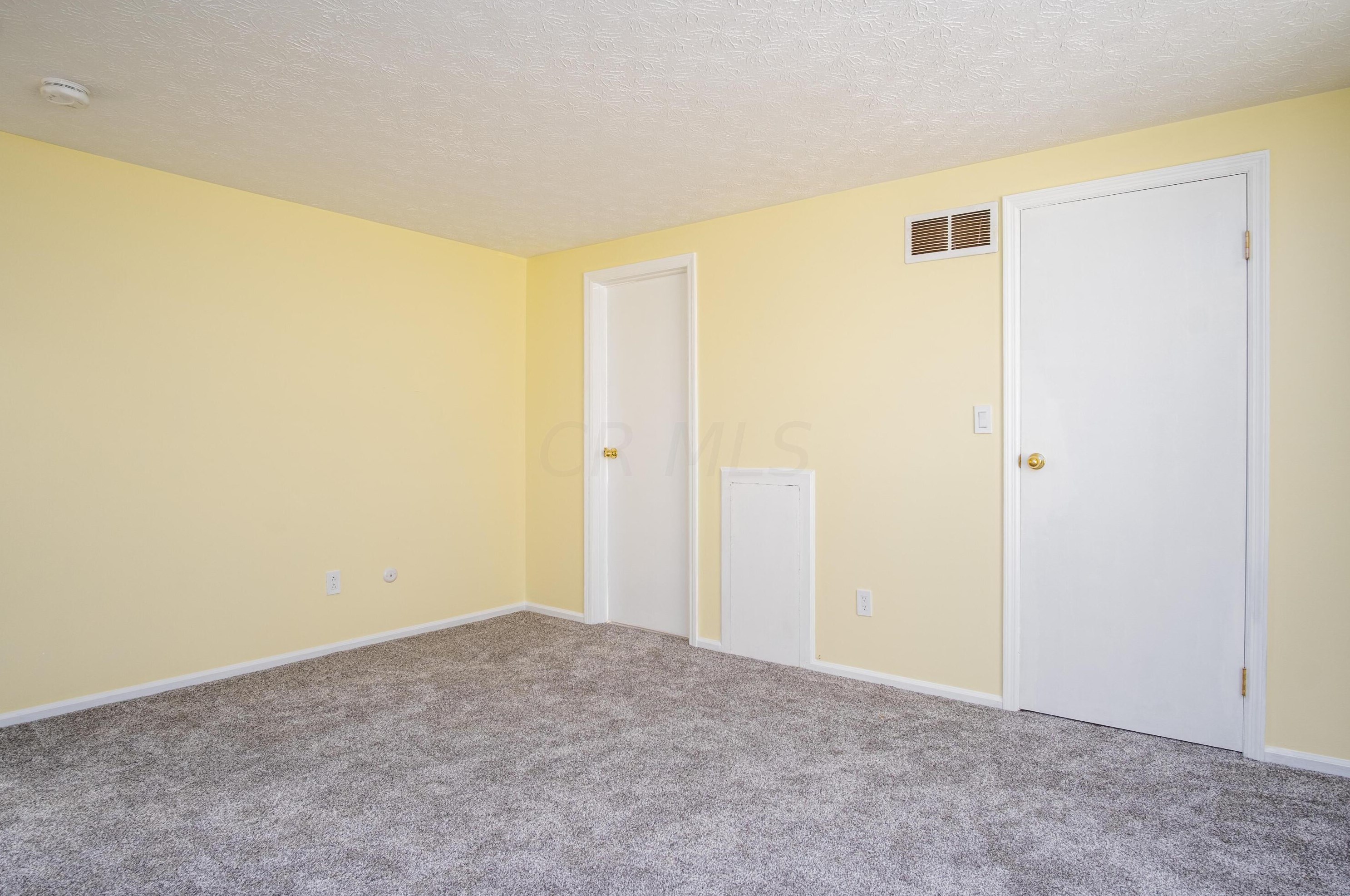 5117 Ranstead Ct, Columbus OH 43220-2545 exterior