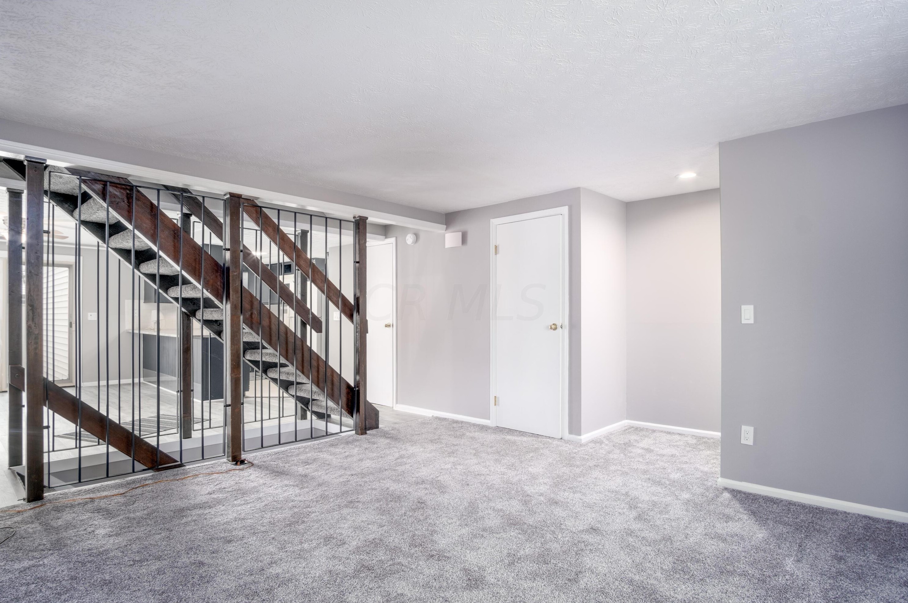 5117 Ranstead Ct, Columbus, OH 43220-2585