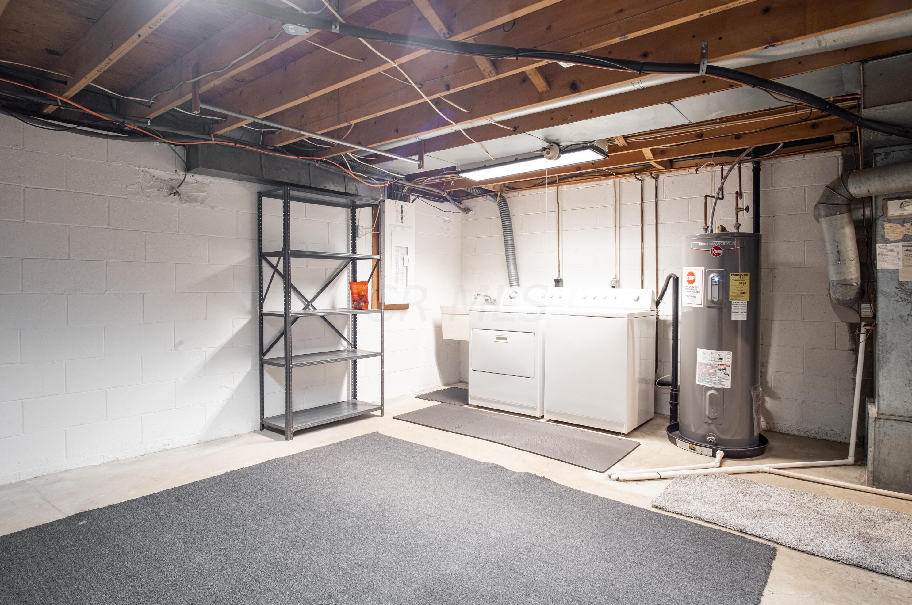 5117 Ranstead Ct, Columbus OH 43220-2545 exterior