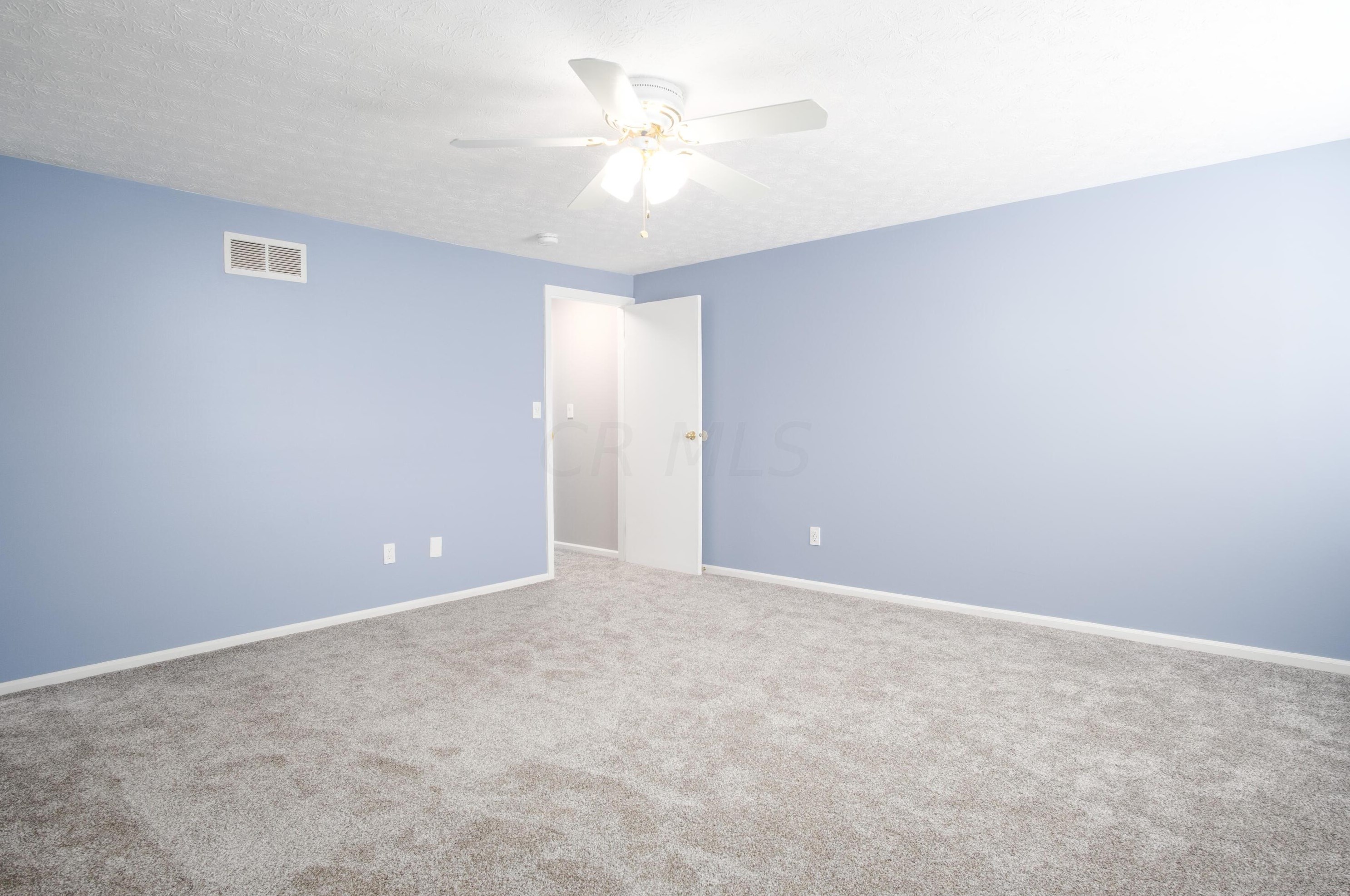 5117 Ranstead Ct, Columbus OH 43220-2545 exterior