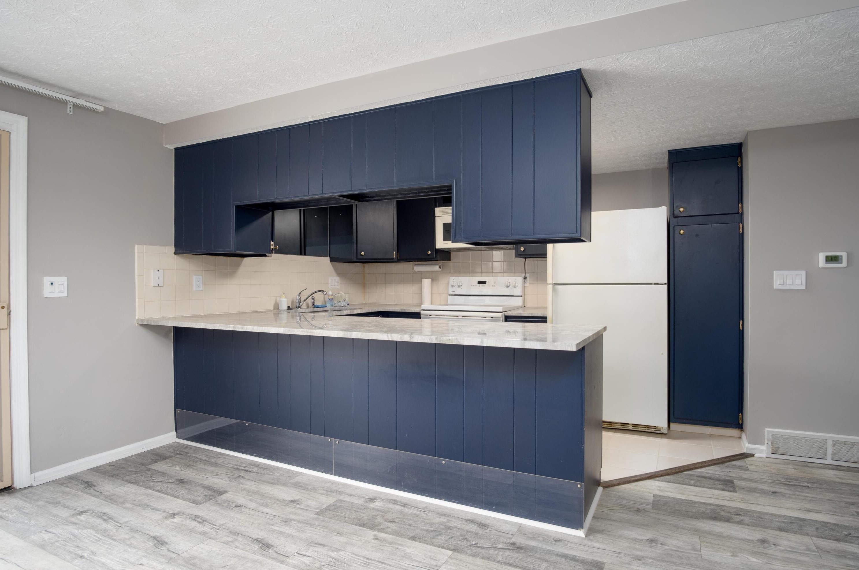 5117 Ranstead Ct, Columbus OH 43220-2545 exterior