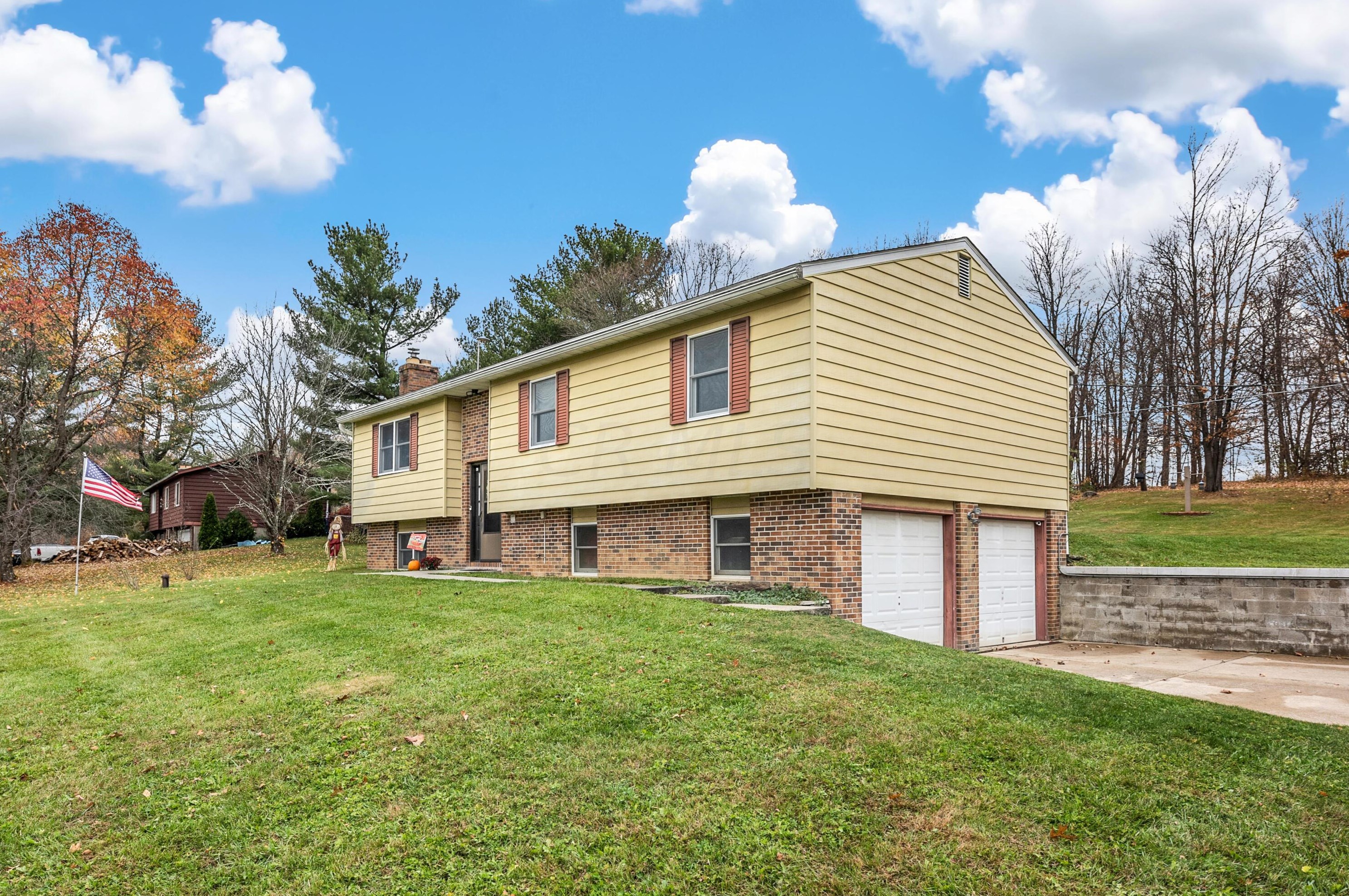 232 Warwood Dr, Granville, OH 43023-9612