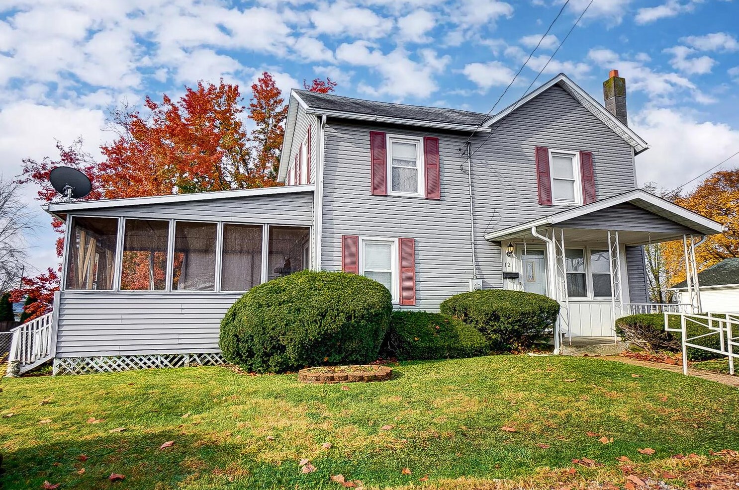 12 Fairview Ave, London, OH 43140