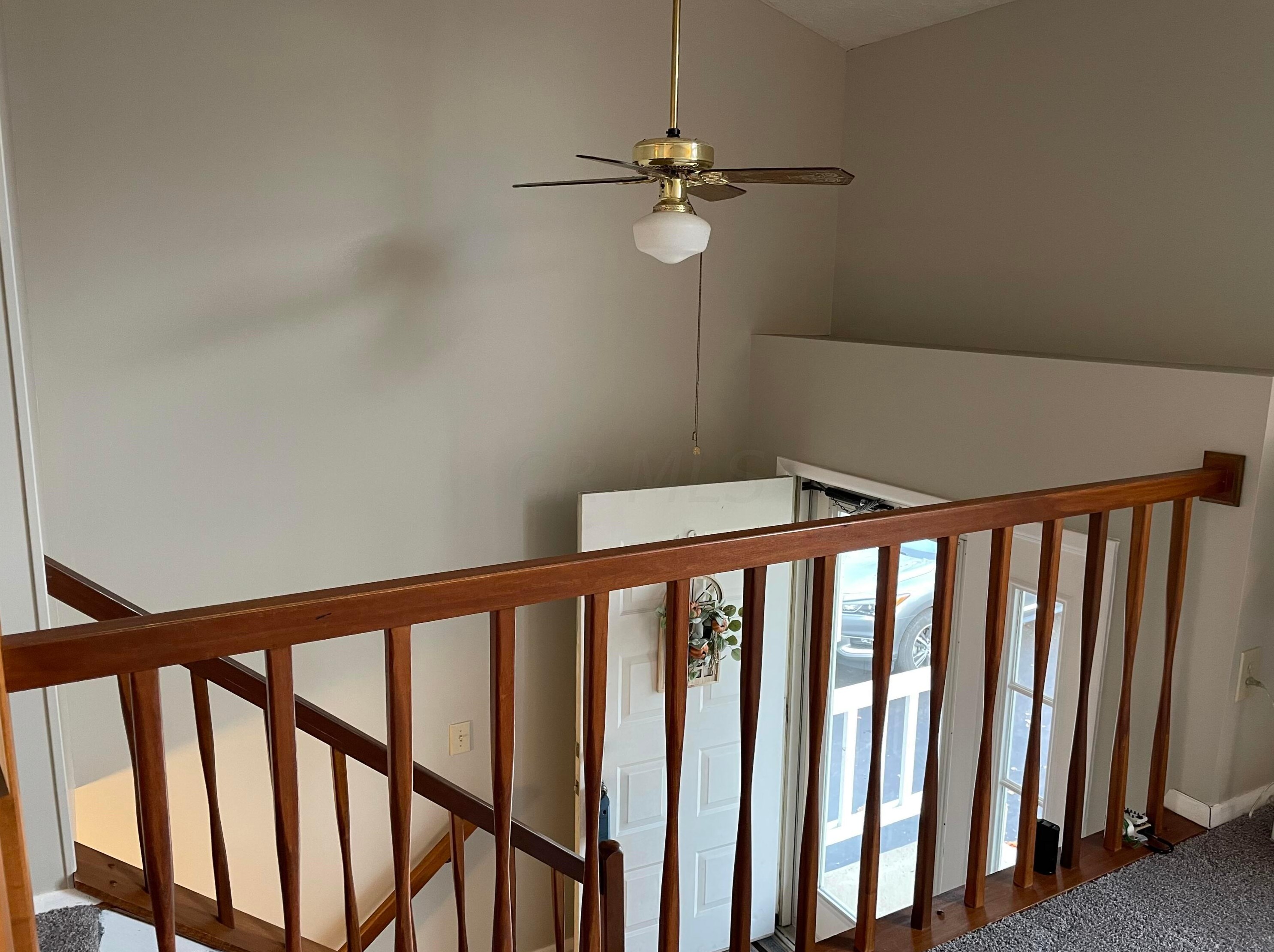 7305 Schoolcraft Ln, Columbus, OH 43235-7499