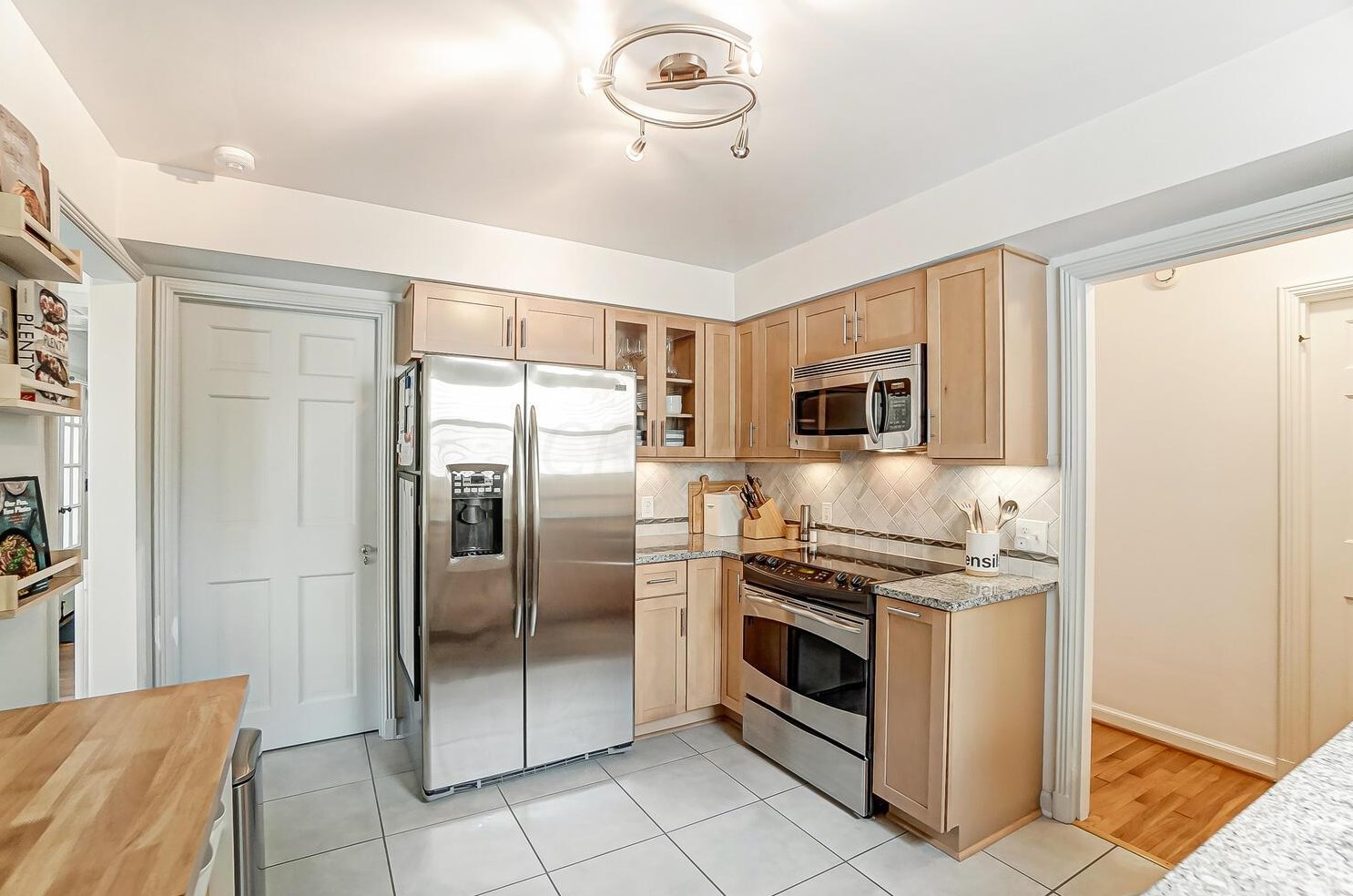 2646 Northwest Blvd, Columbus OH  43221-3345 exterior