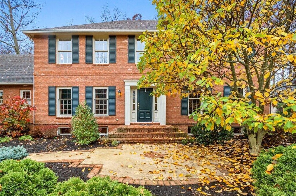 8417 Arbory Hill Ct, Dublin, OH 43017-9788