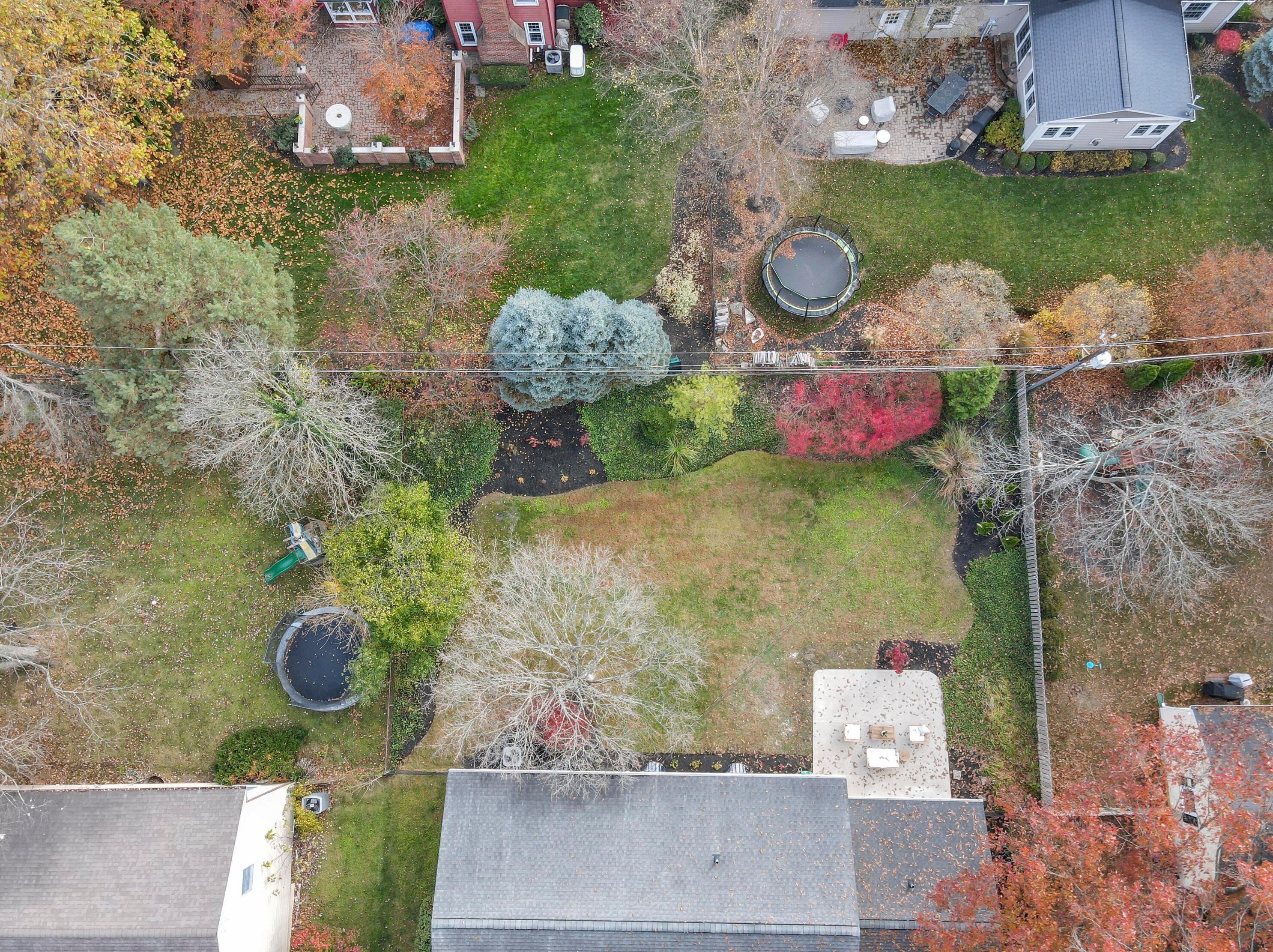 2275 Haverford Rd, Columbus OH  43220-4317 exterior