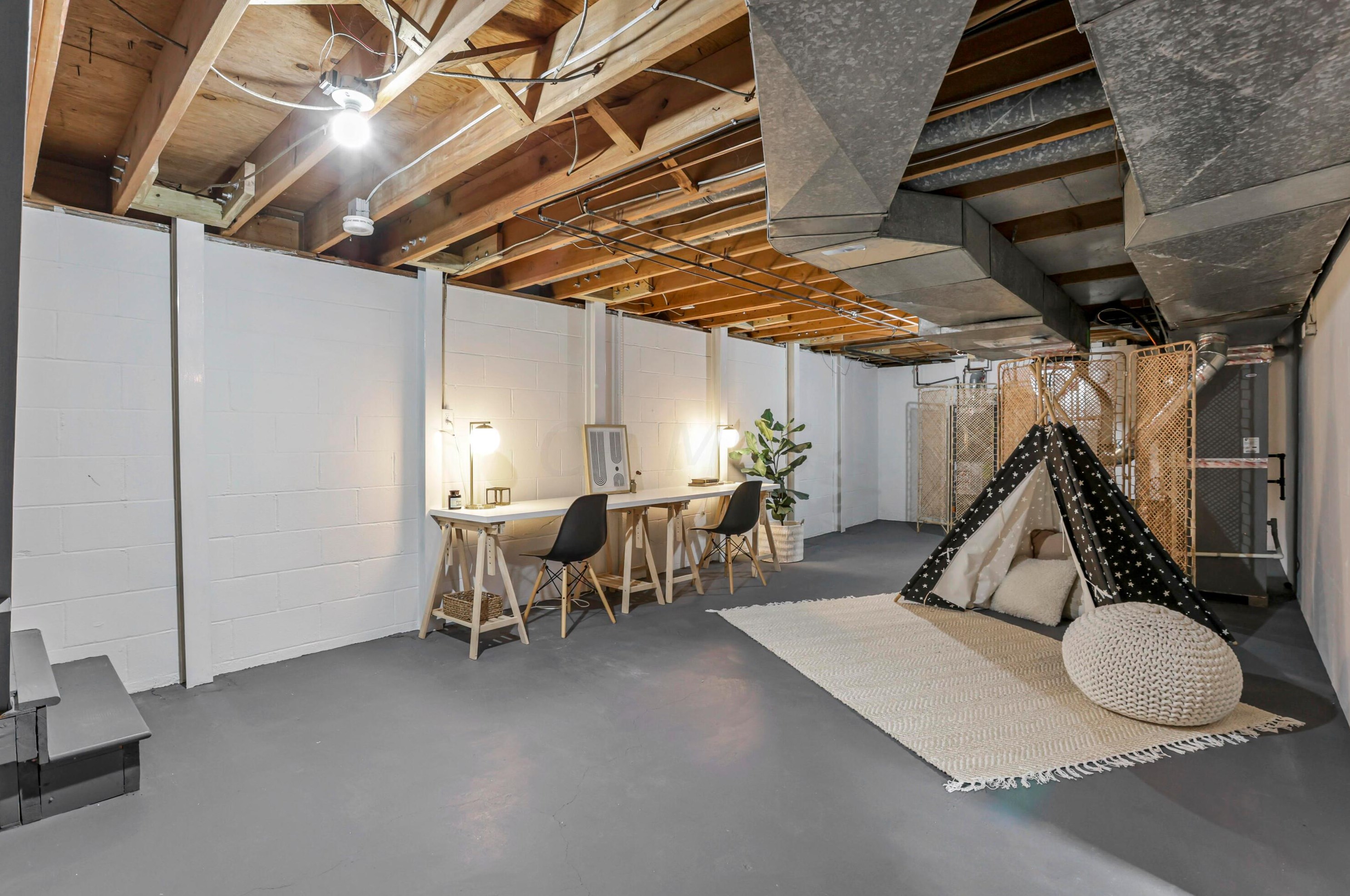 2275 Haverford Rd, Columbus OH  43220-4317 exterior