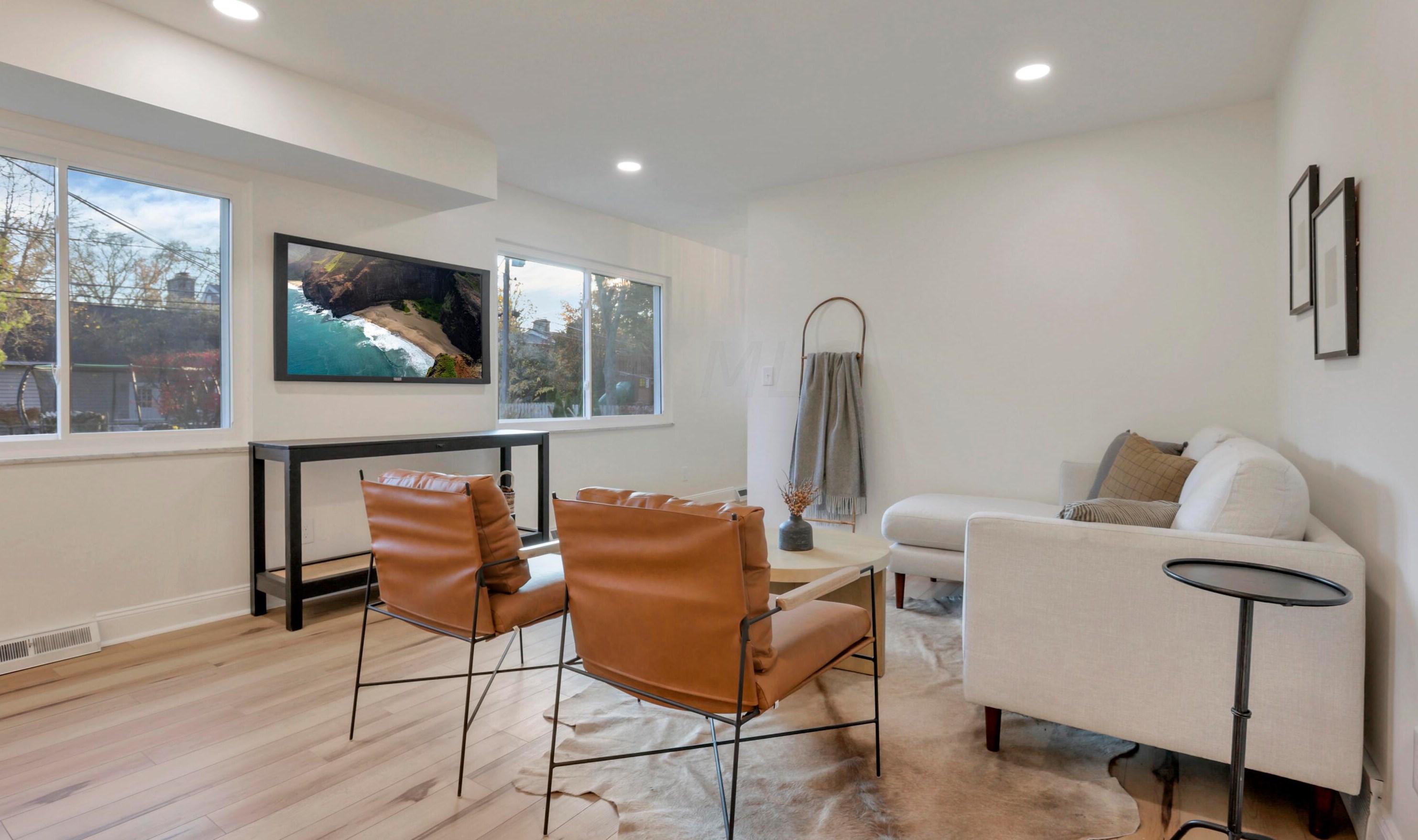 2275 Haverford Rd, Columbus OH  43220-4317 exterior