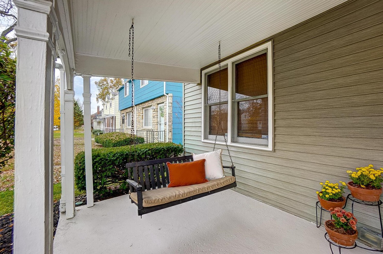 707 Broadleigh Rd, Columbus, OH 43209-2501