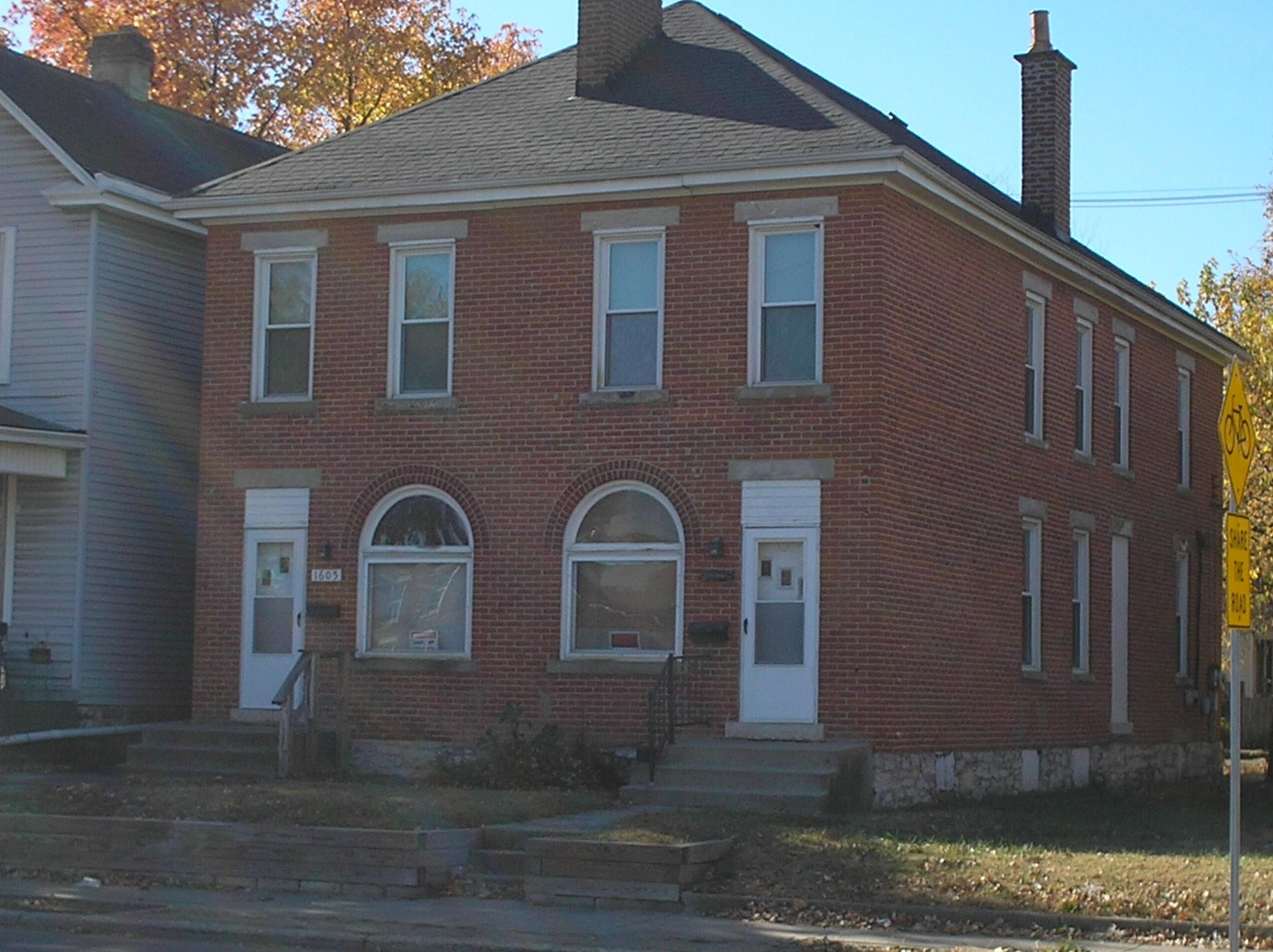 1603 Parsons Ave, Columbus, OH 43207-1216