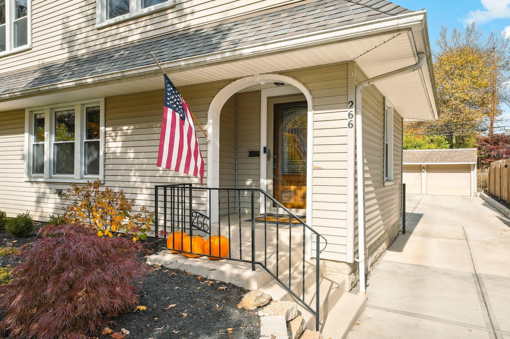 266 Kenworth Rd, Columbus, OH 43214-4010