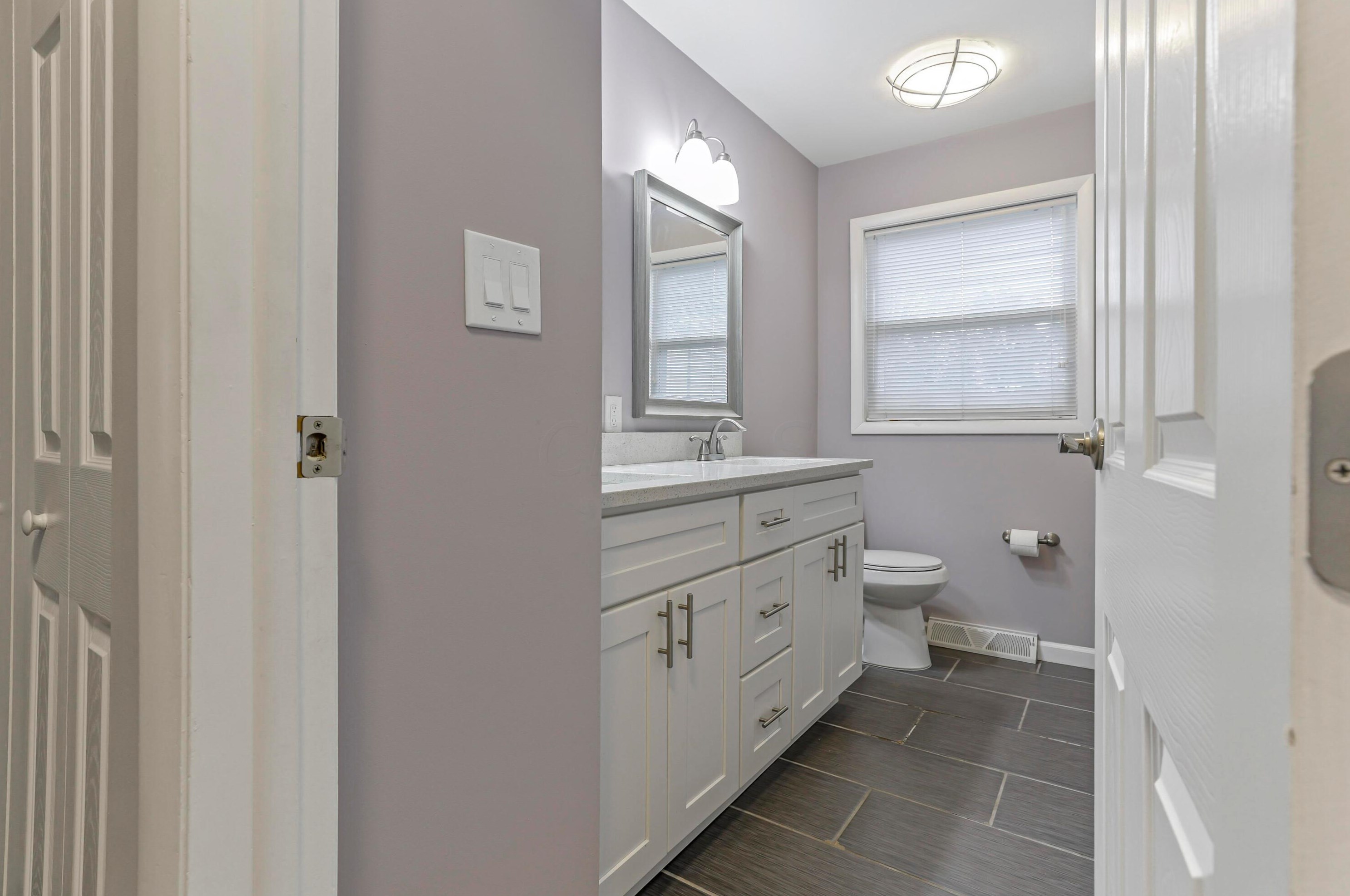 832 Conestoga Dr, Columbus OH 43213-2619 exterior