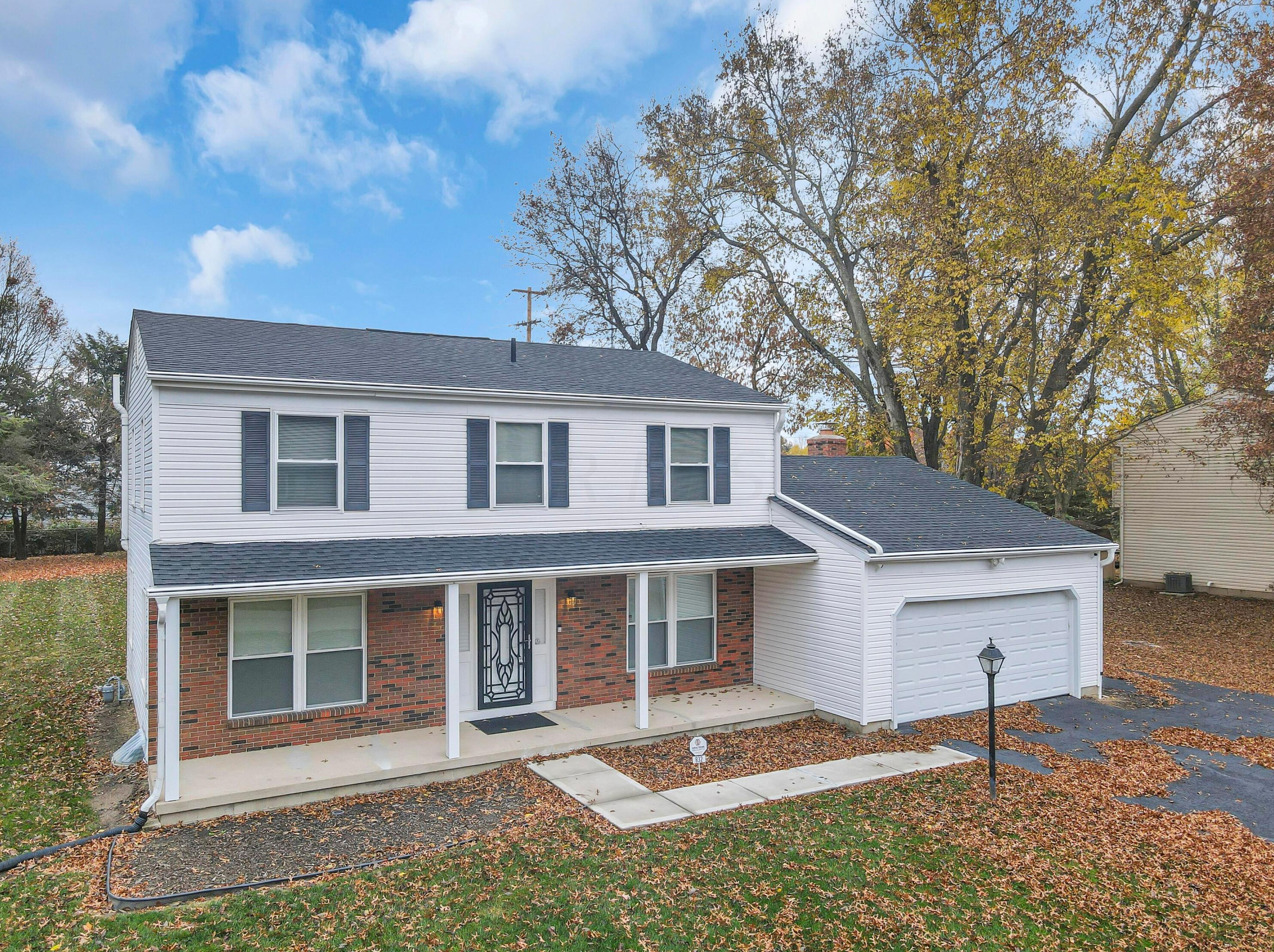 832 Conestoga Dr, Columbus OH 43213-2619 exterior