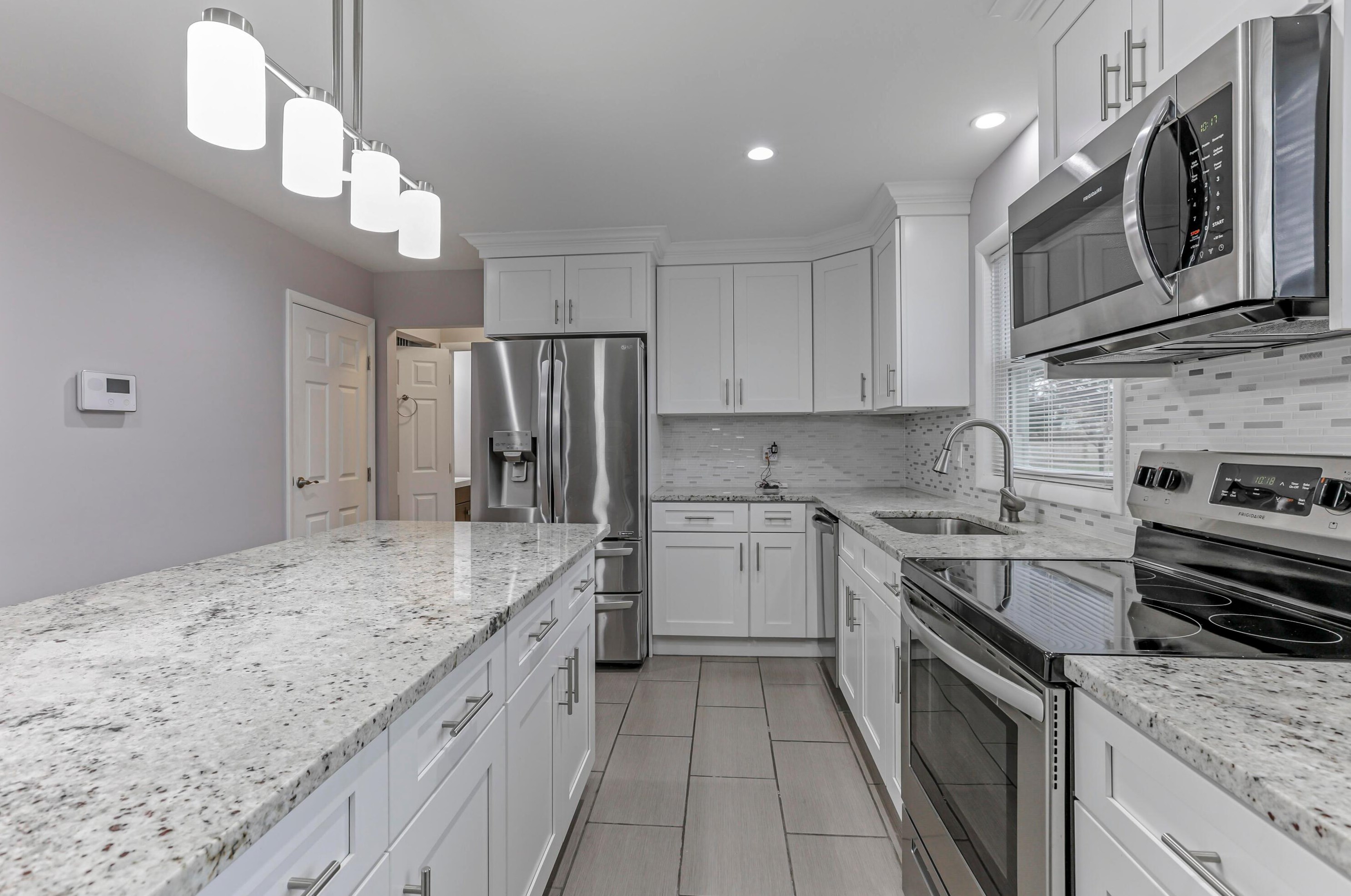 832 Conestoga Dr, Columbus OH 43213-2619 exterior