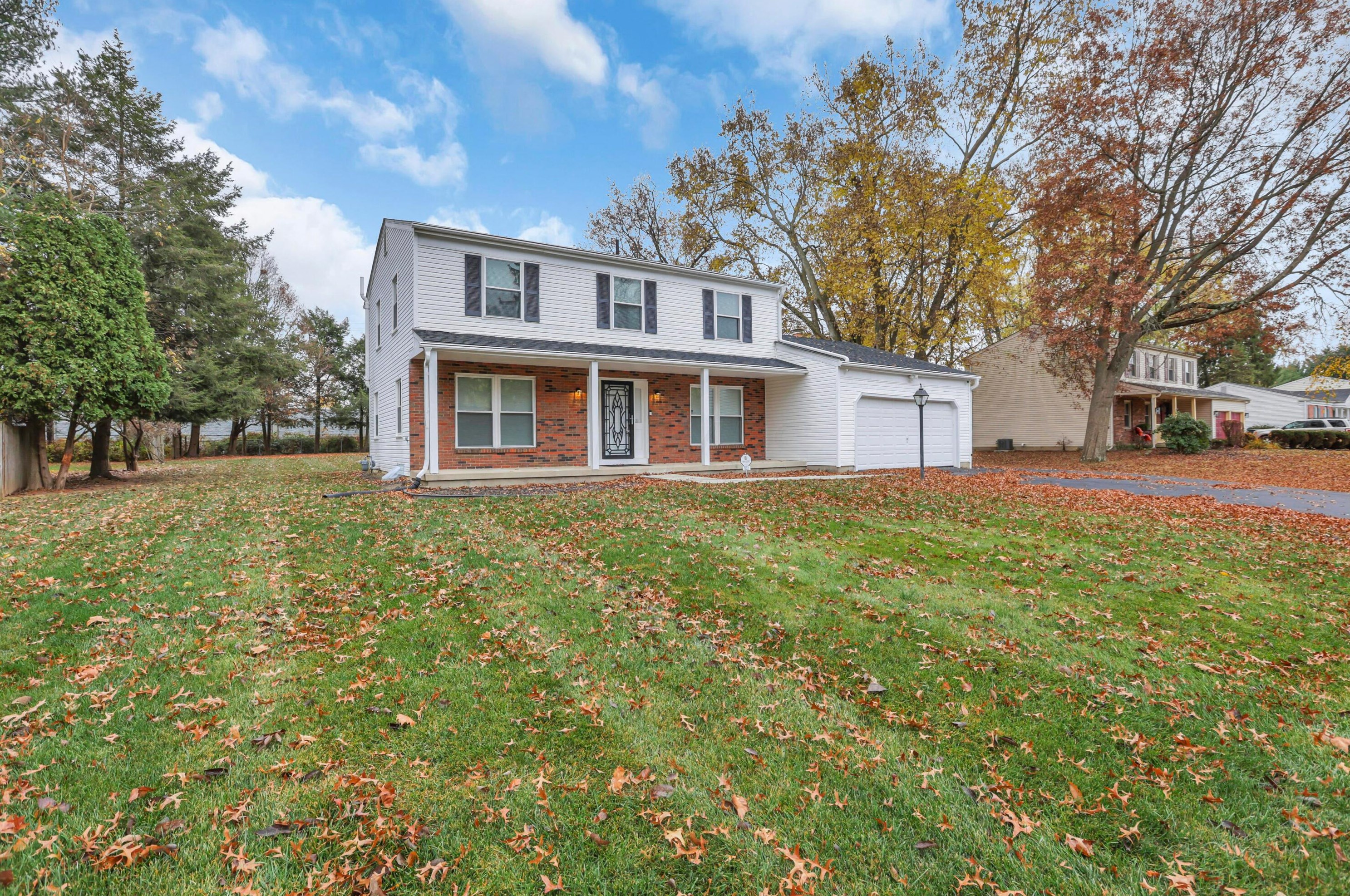 832 Conestoga Dr, Columbus OH 43213-2619 exterior