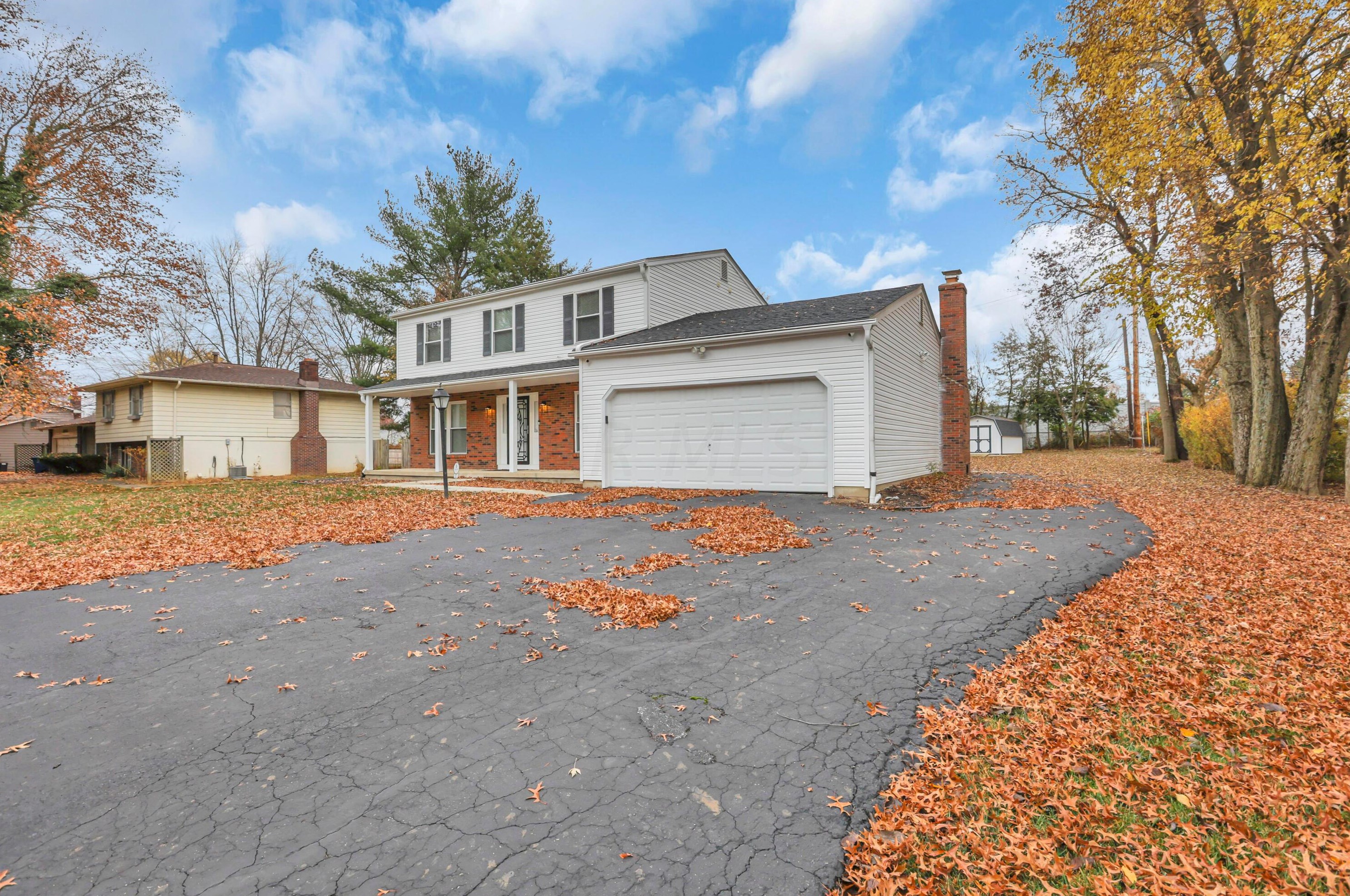 832 Conestoga Dr, Columbus OH 43213-2619 exterior