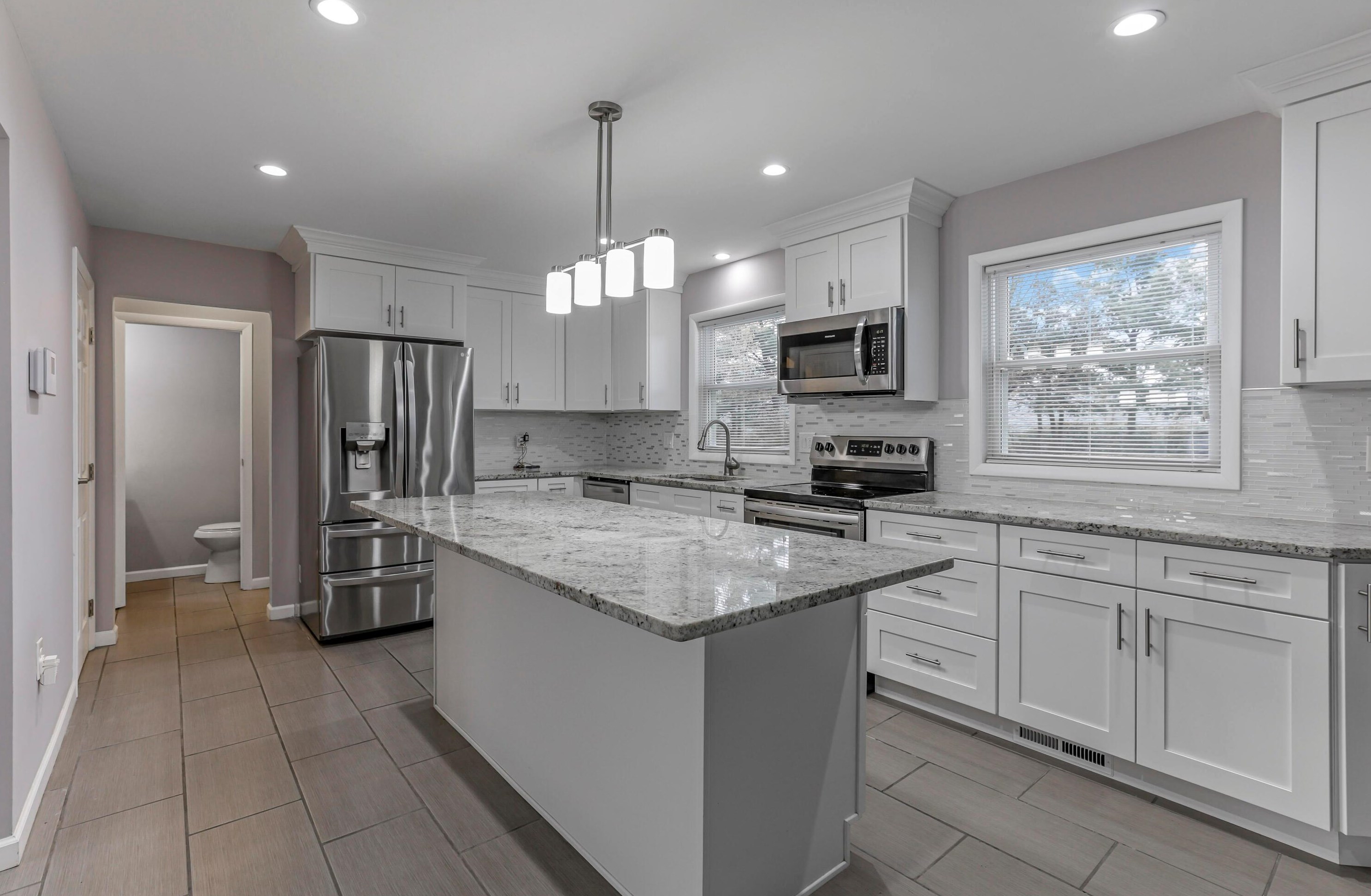 832 Conestoga Dr, Columbus OH 43213-2619 exterior