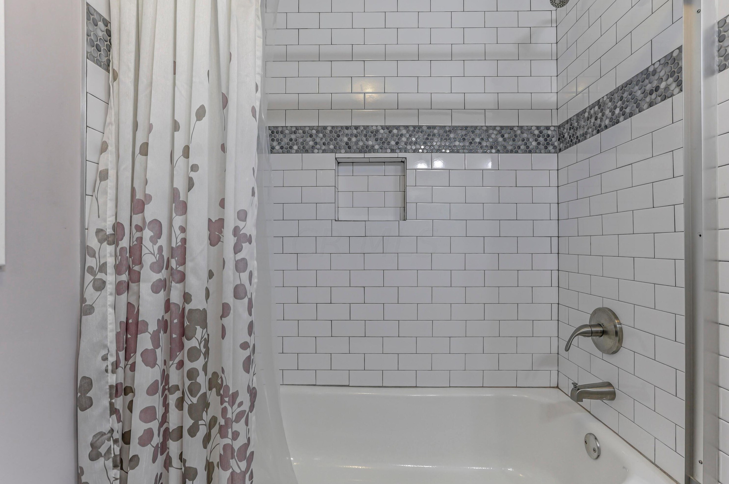 832 Conestoga Dr, Columbus OH 43213-2619 exterior