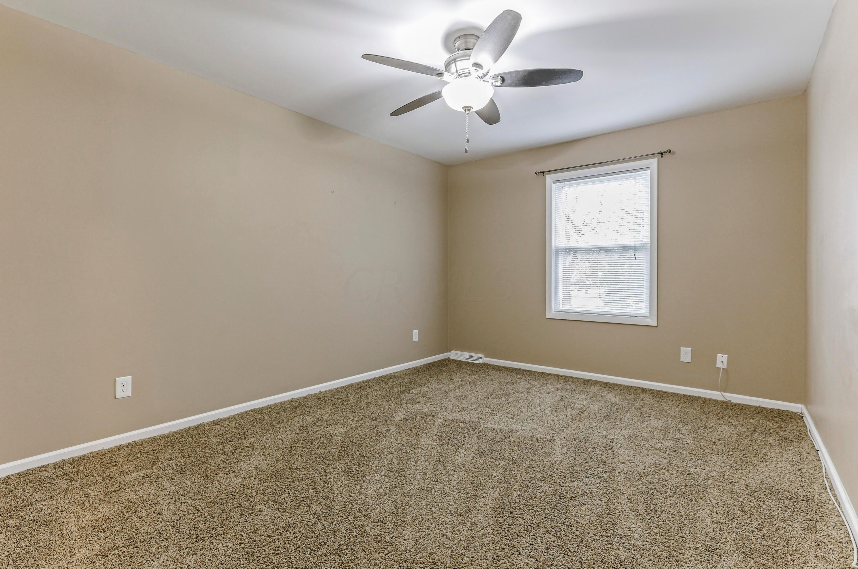 832 Conestoga Dr, Columbus OH 43213-2619 exterior