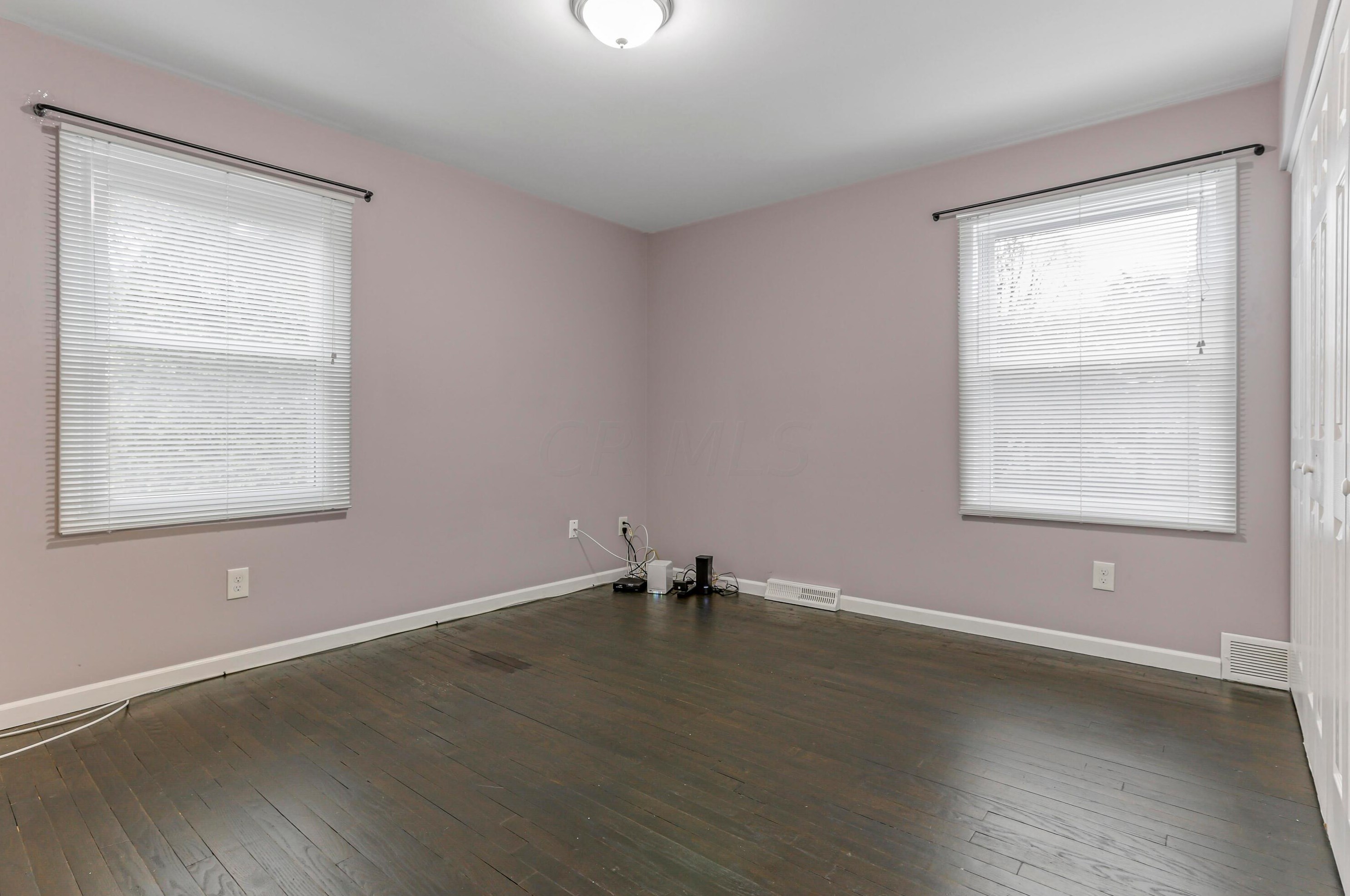 832 Conestoga Dr, Columbus OH 43213-2619 exterior