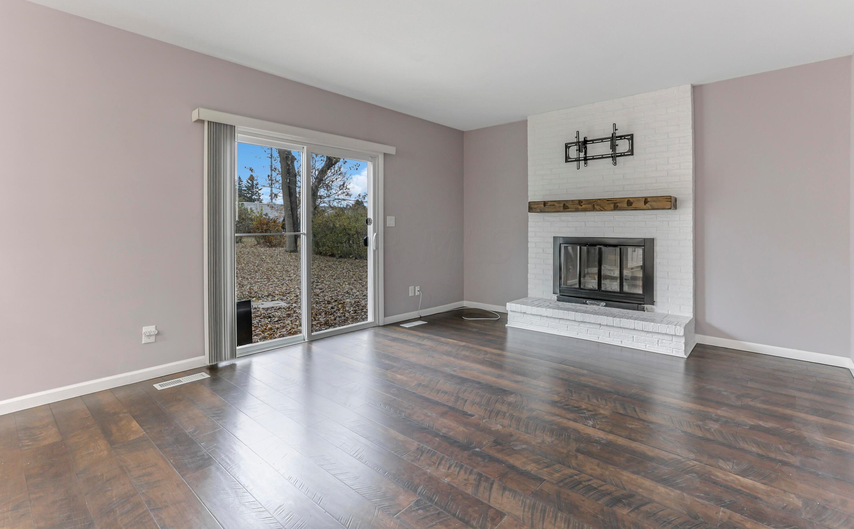 832 Conestoga Dr, Columbus OH 43213-2619 exterior