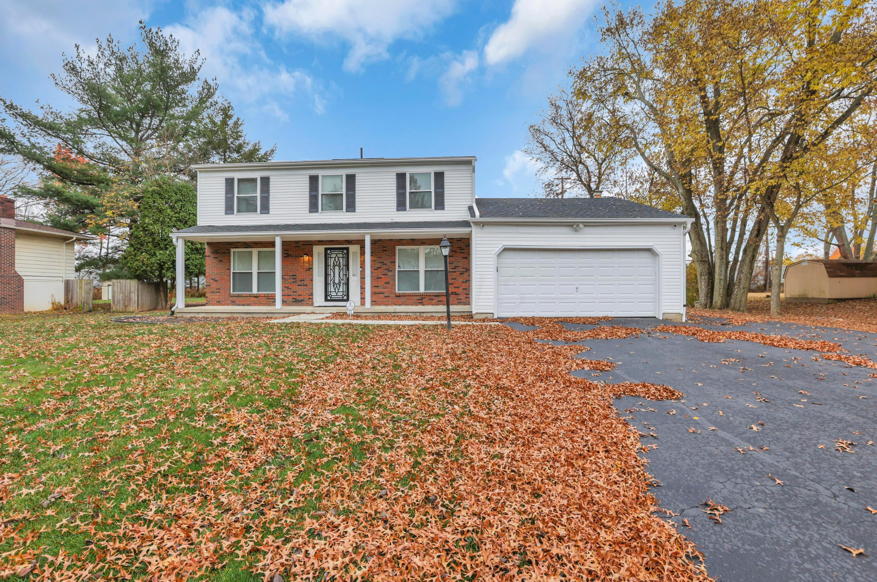 832 Conestoga Dr, Columbus OH 43213-2619 exterior