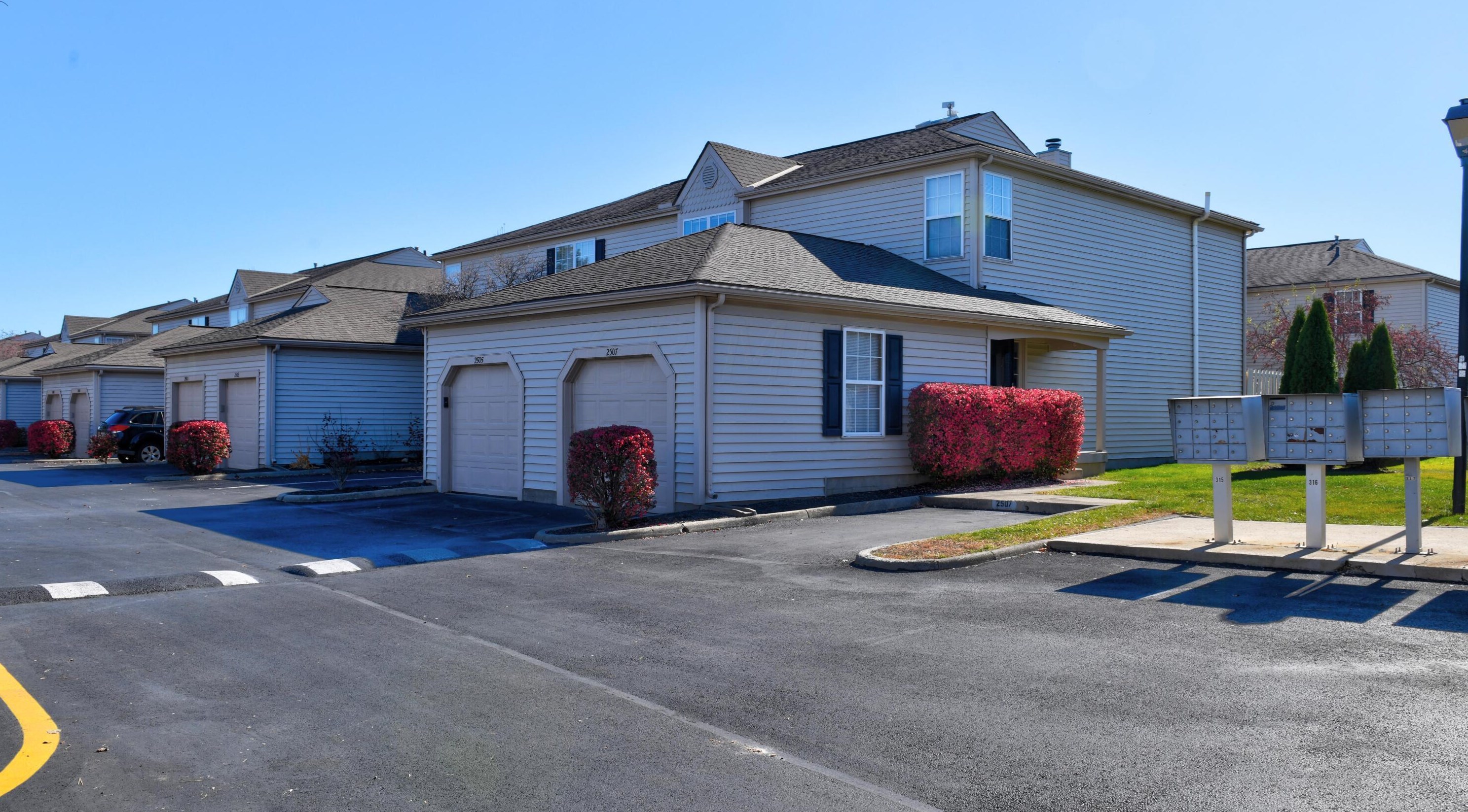 2507 Maxim Ln, Columbus, OH 43235-5531