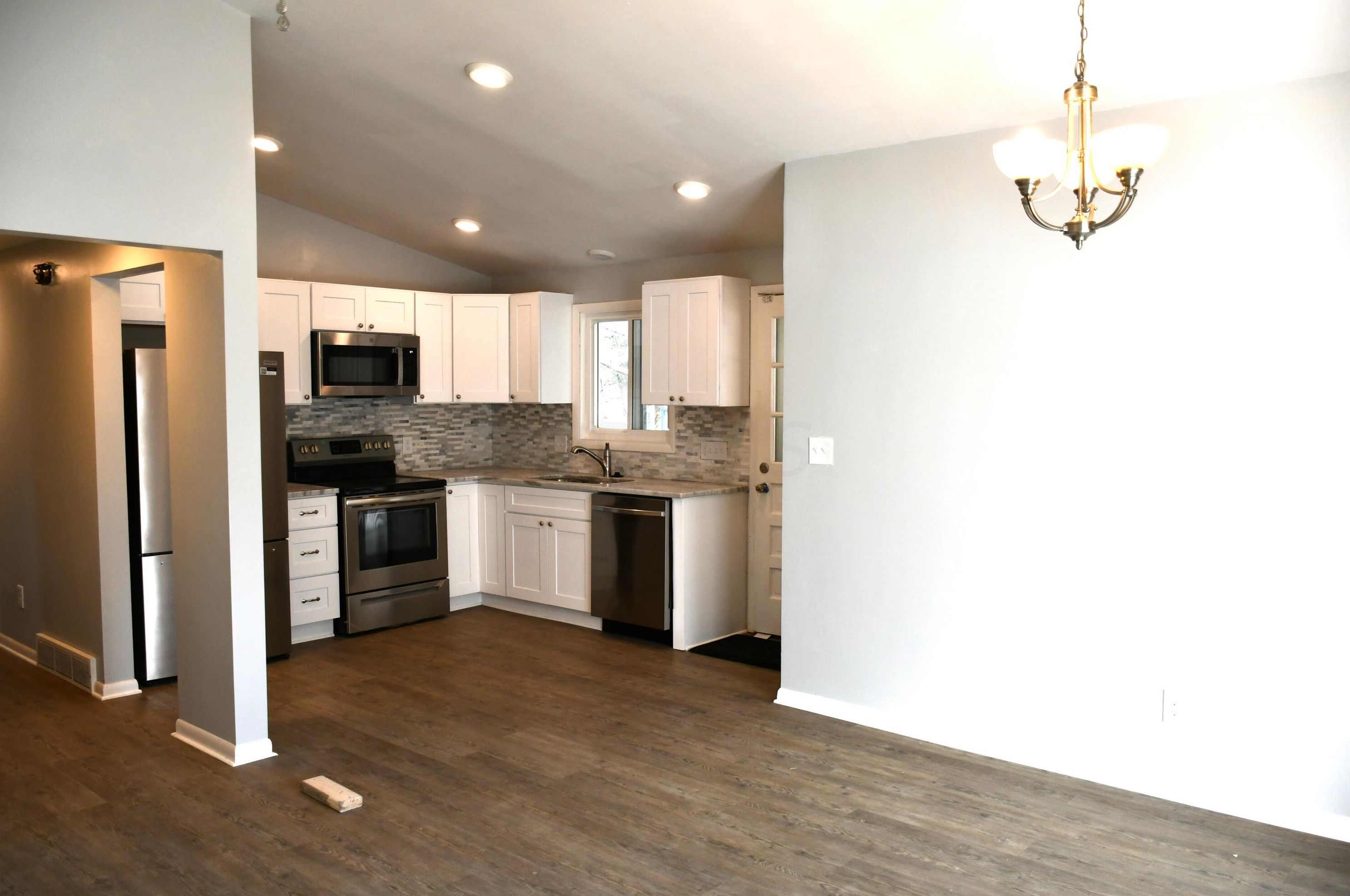 3042 Trentwood Rd, Columbus OH 43221-2351 exterior