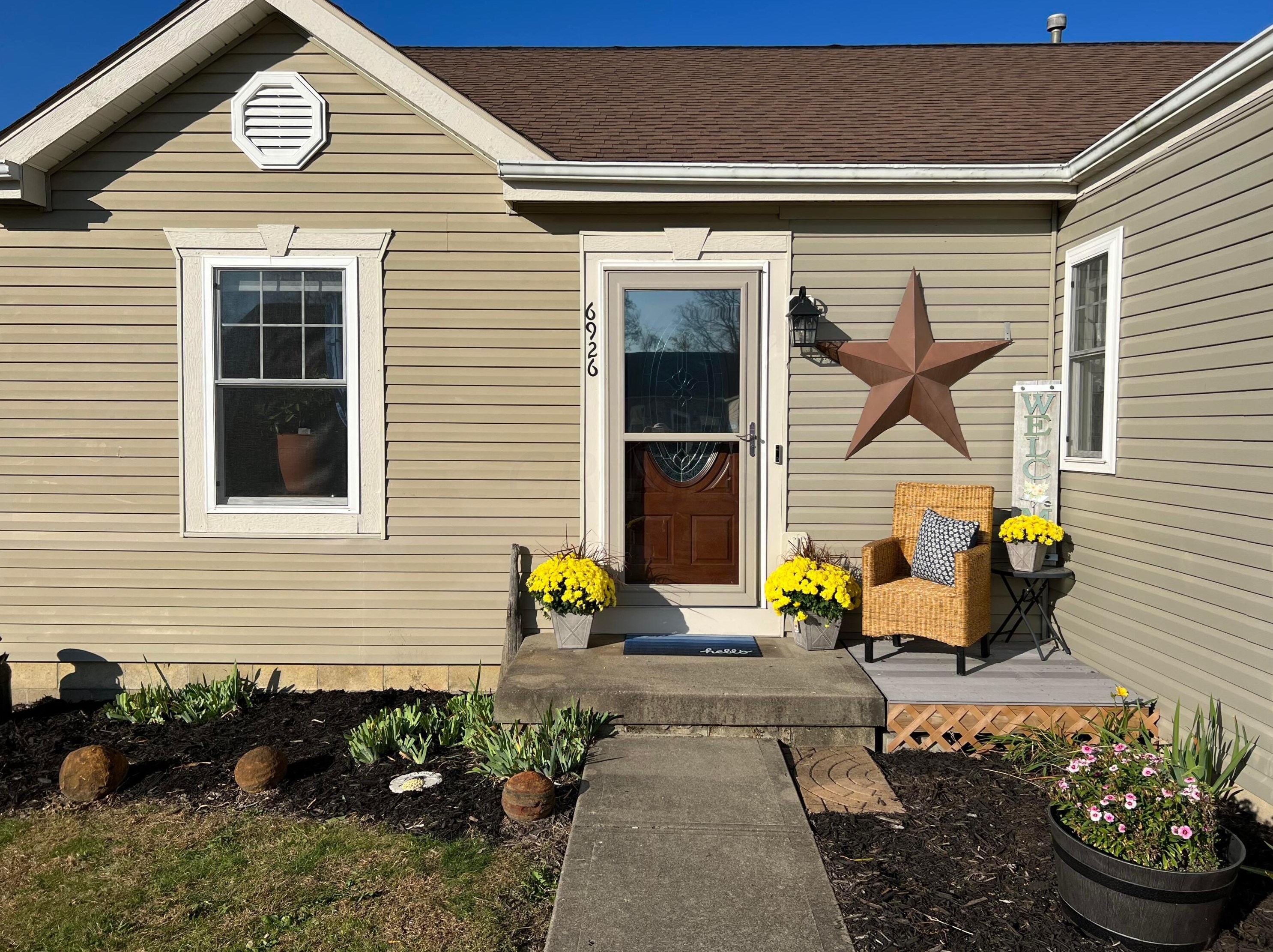 6926 Crescent Boat Ln, Cnl Wnchstr, OH 43110-8268