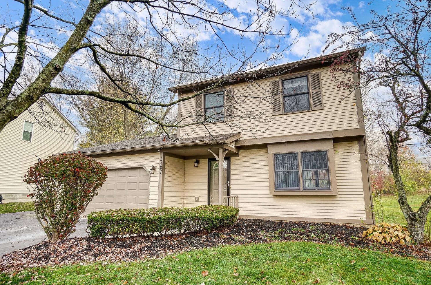 5187 Locust Post Ln, Columbus, OH 43230-1590