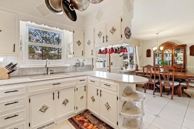 5558 Driftwood Rd, Columbus OH 43229-4459 exterior